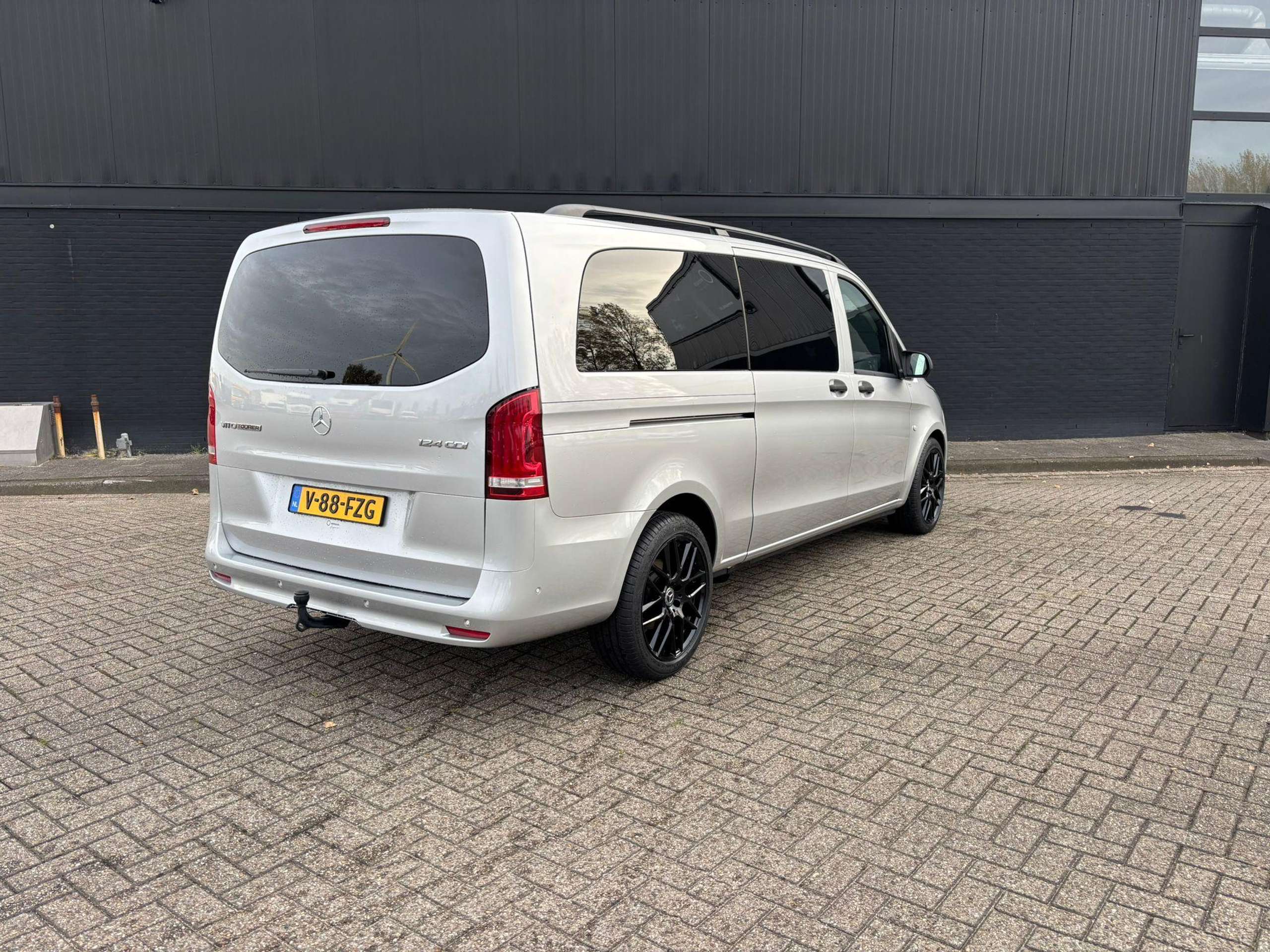 Mercedes-Benz - Vito