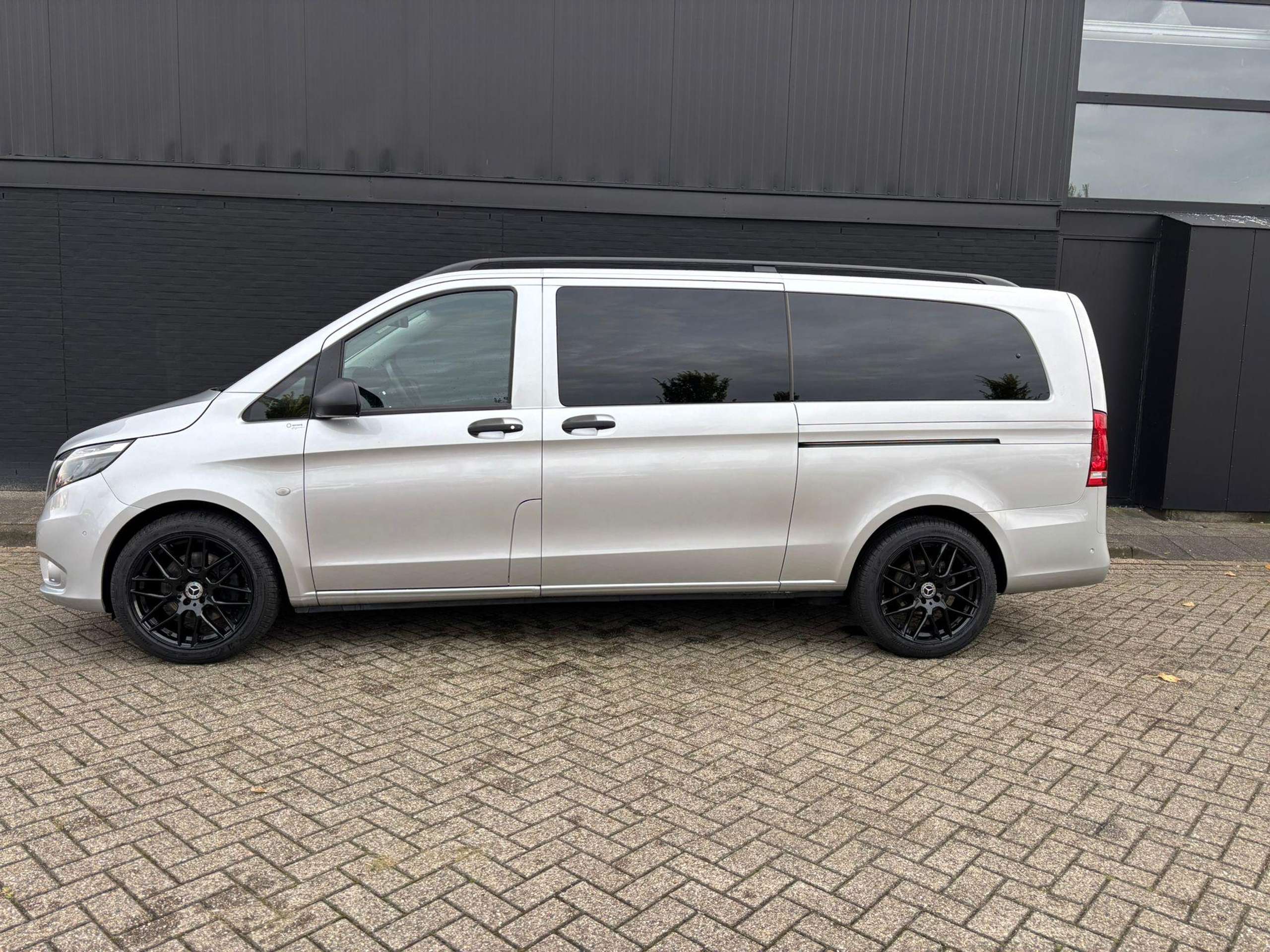 Mercedes-Benz - Vito