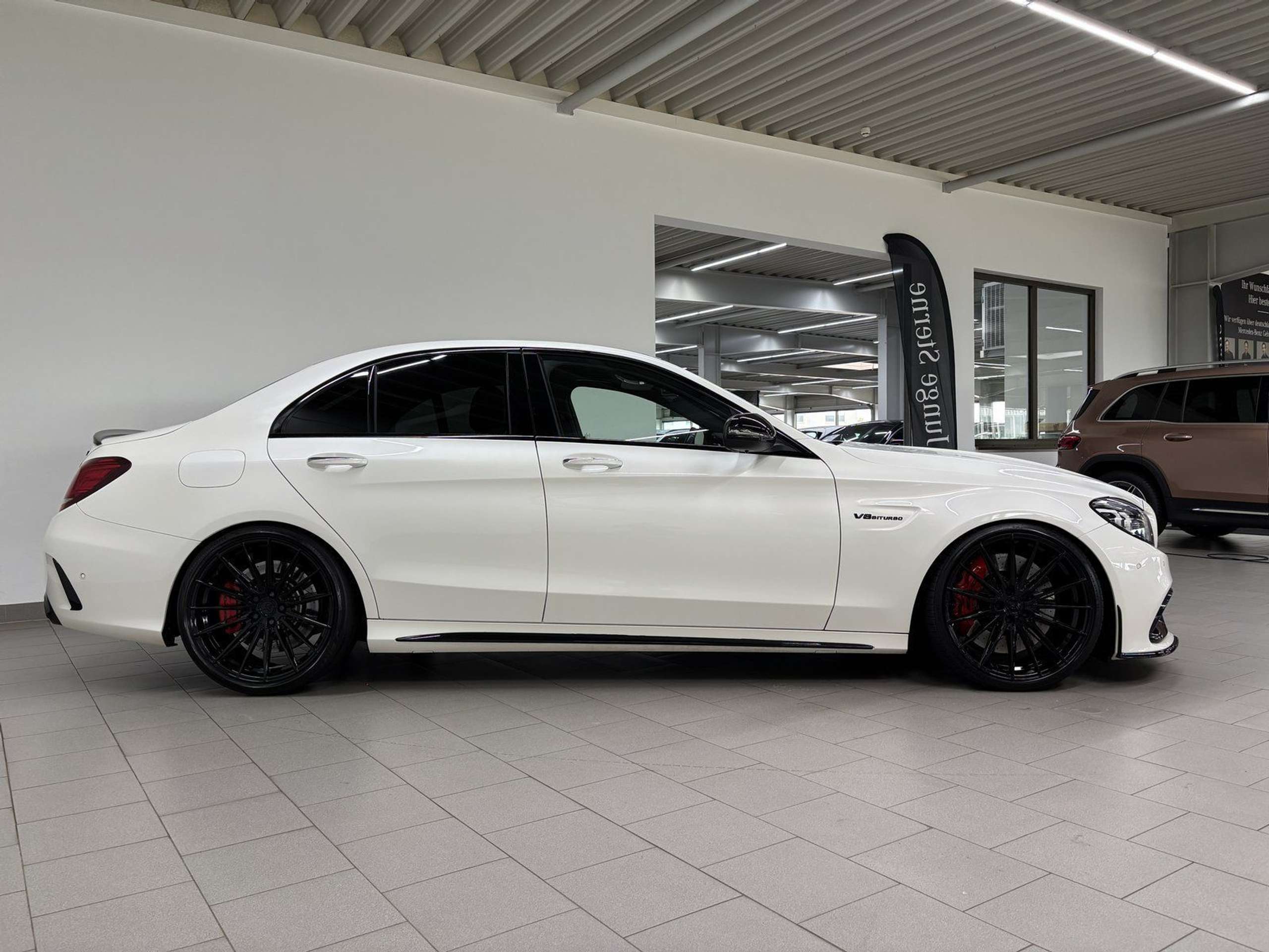 Mercedes-Benz - C 63 AMG