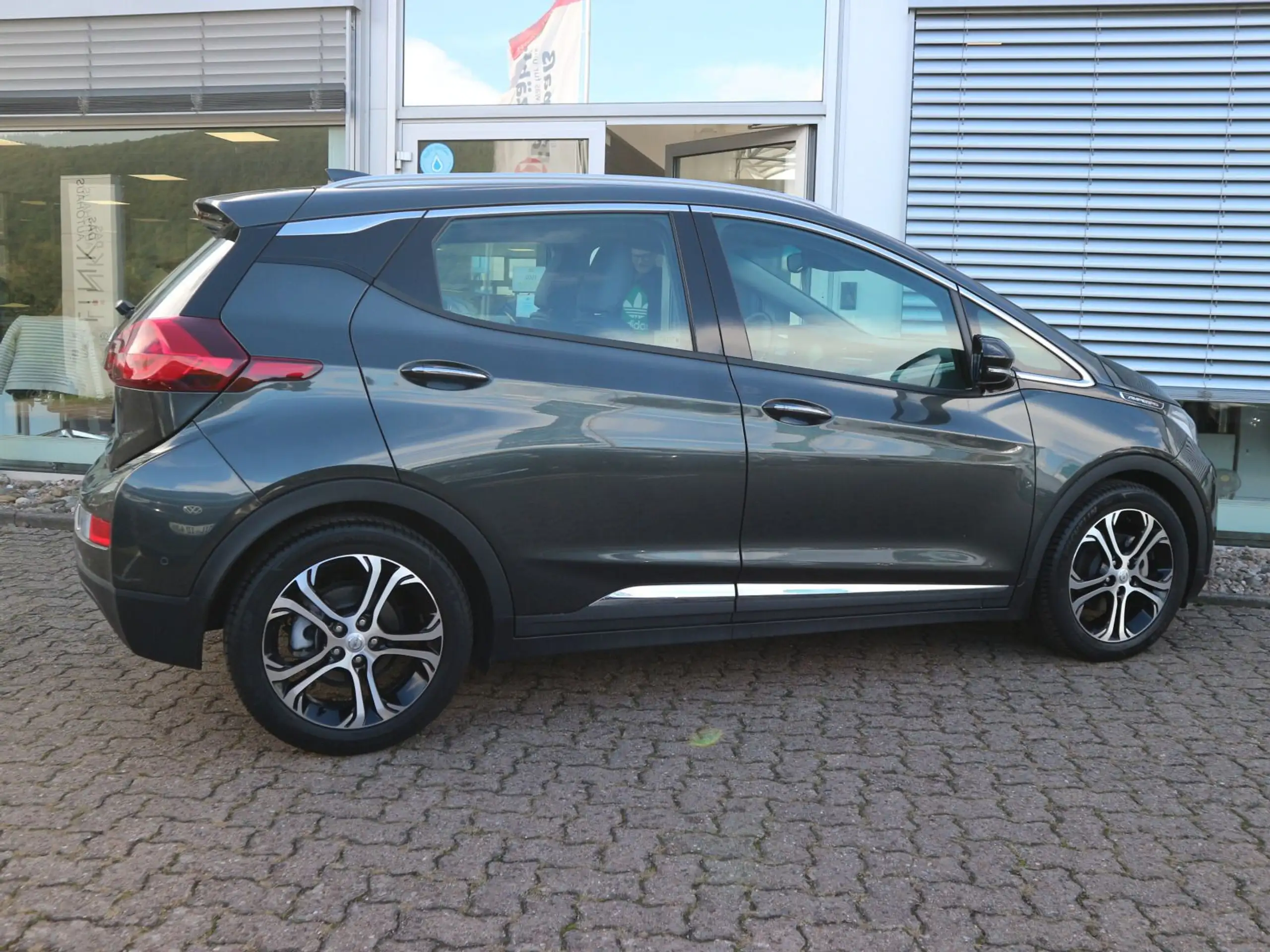 Opel - Ampera-E