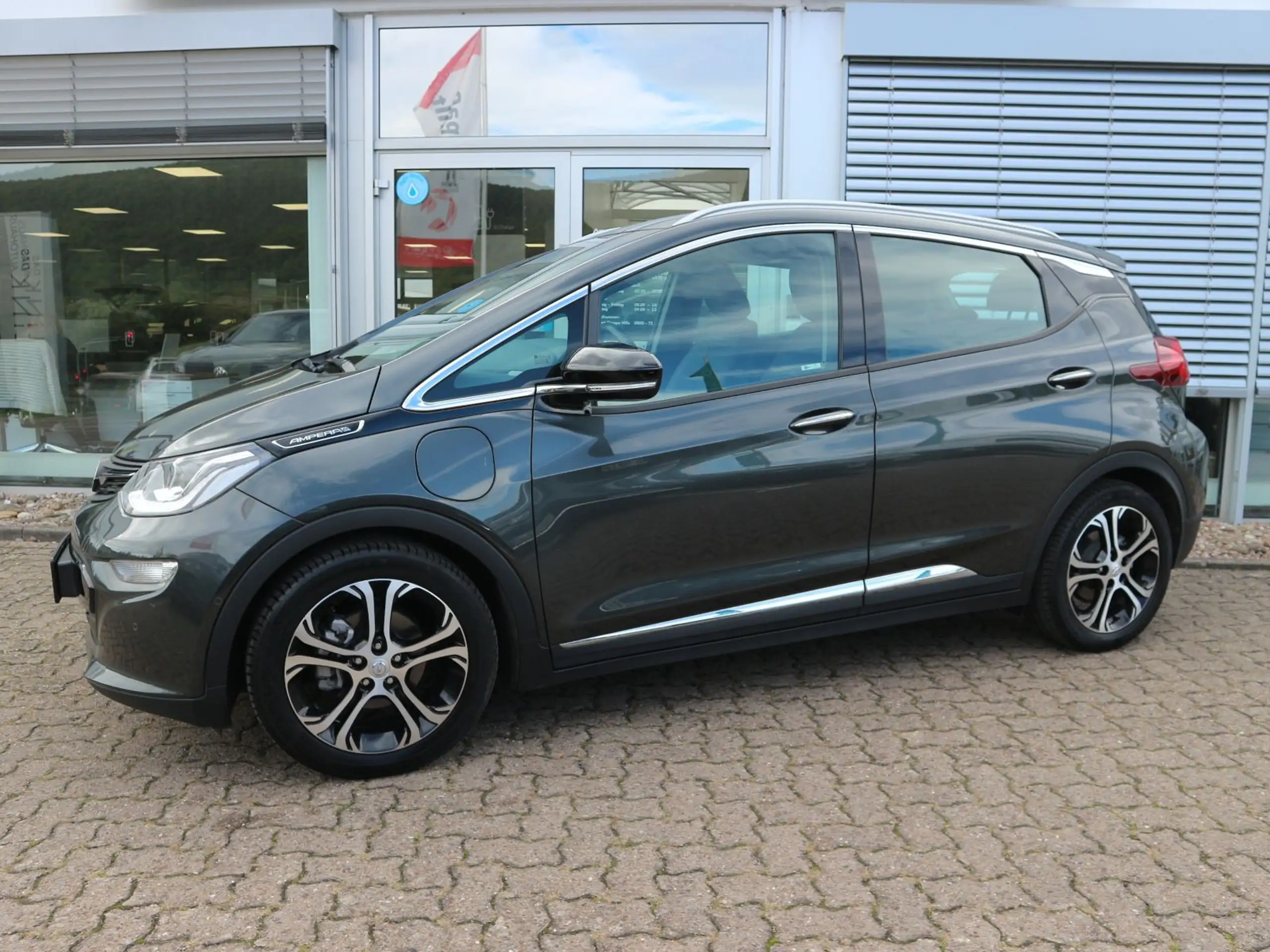 Opel - Ampera-E