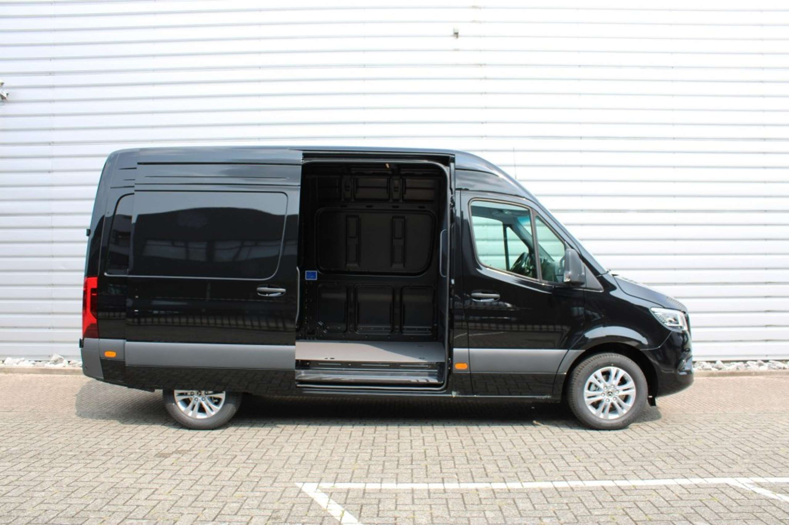 Mercedes-Benz - Sprinter