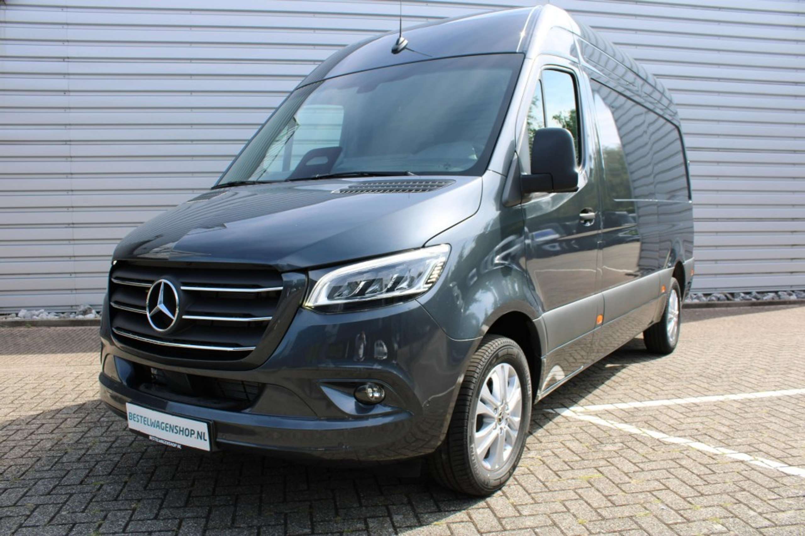 Mercedes-Benz - Sprinter