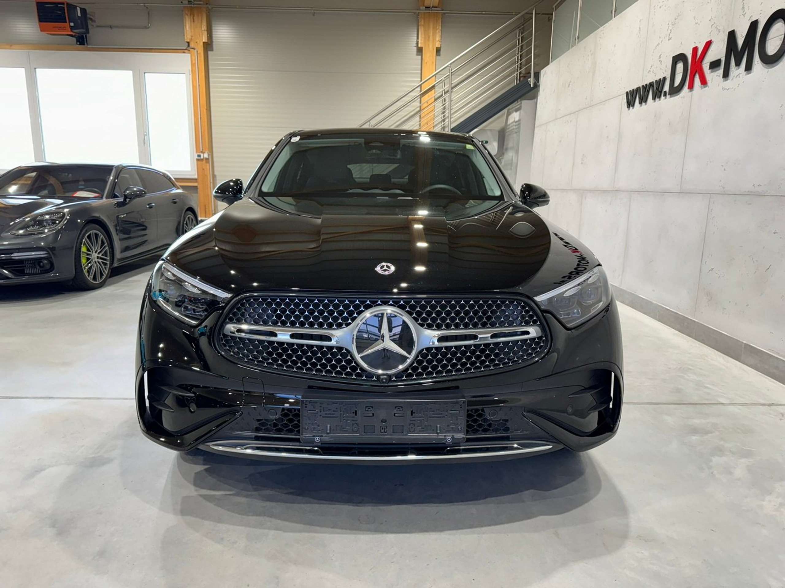 Mercedes-Benz - GLC 220