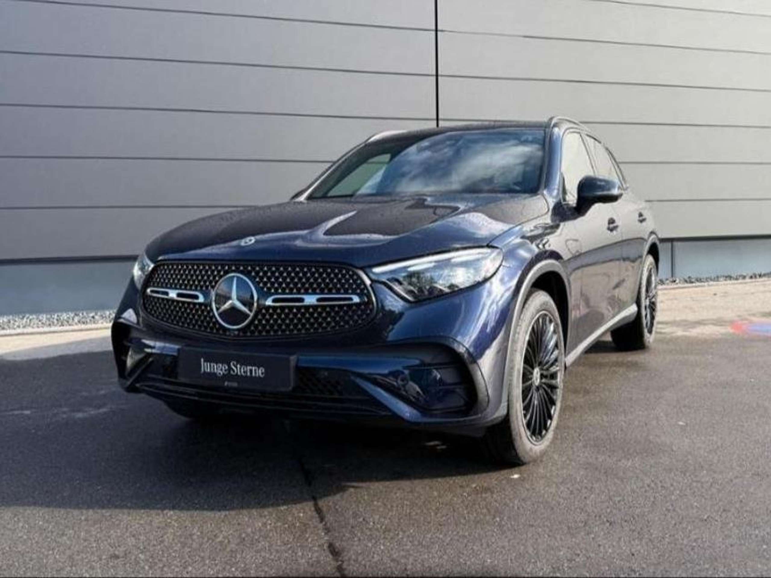 Mercedes-Benz - GLC 220