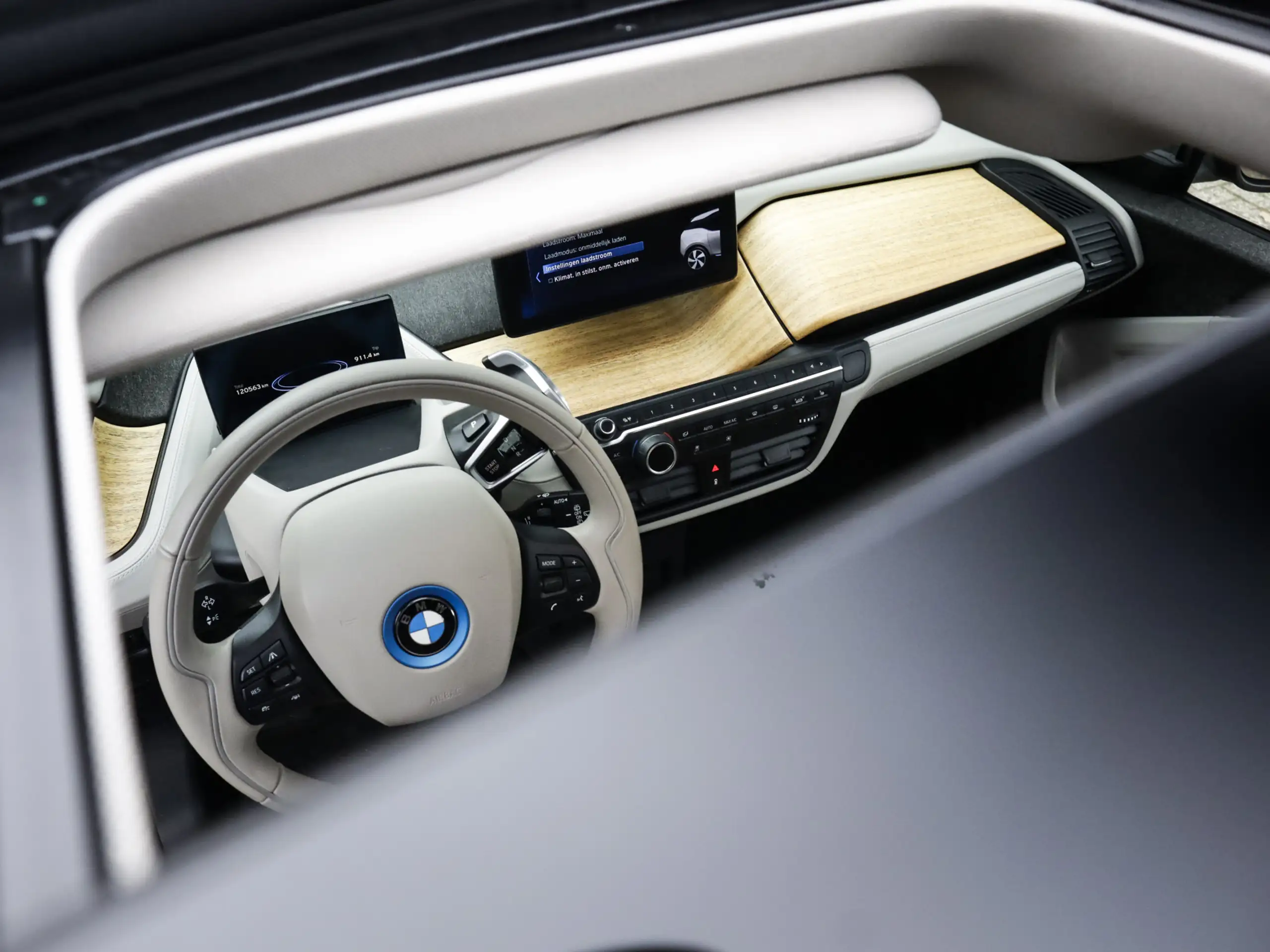 BMW - i3