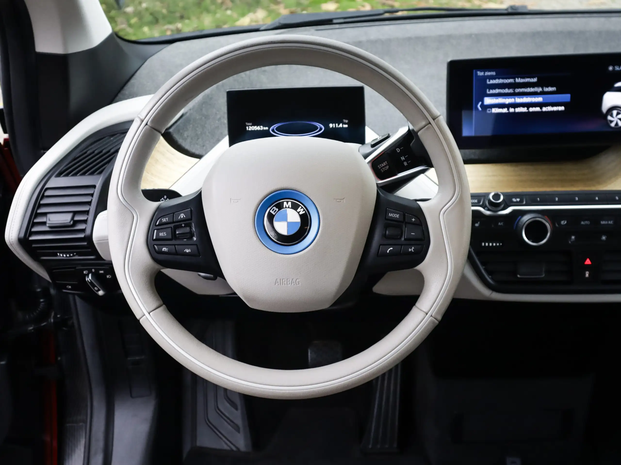 BMW - i3