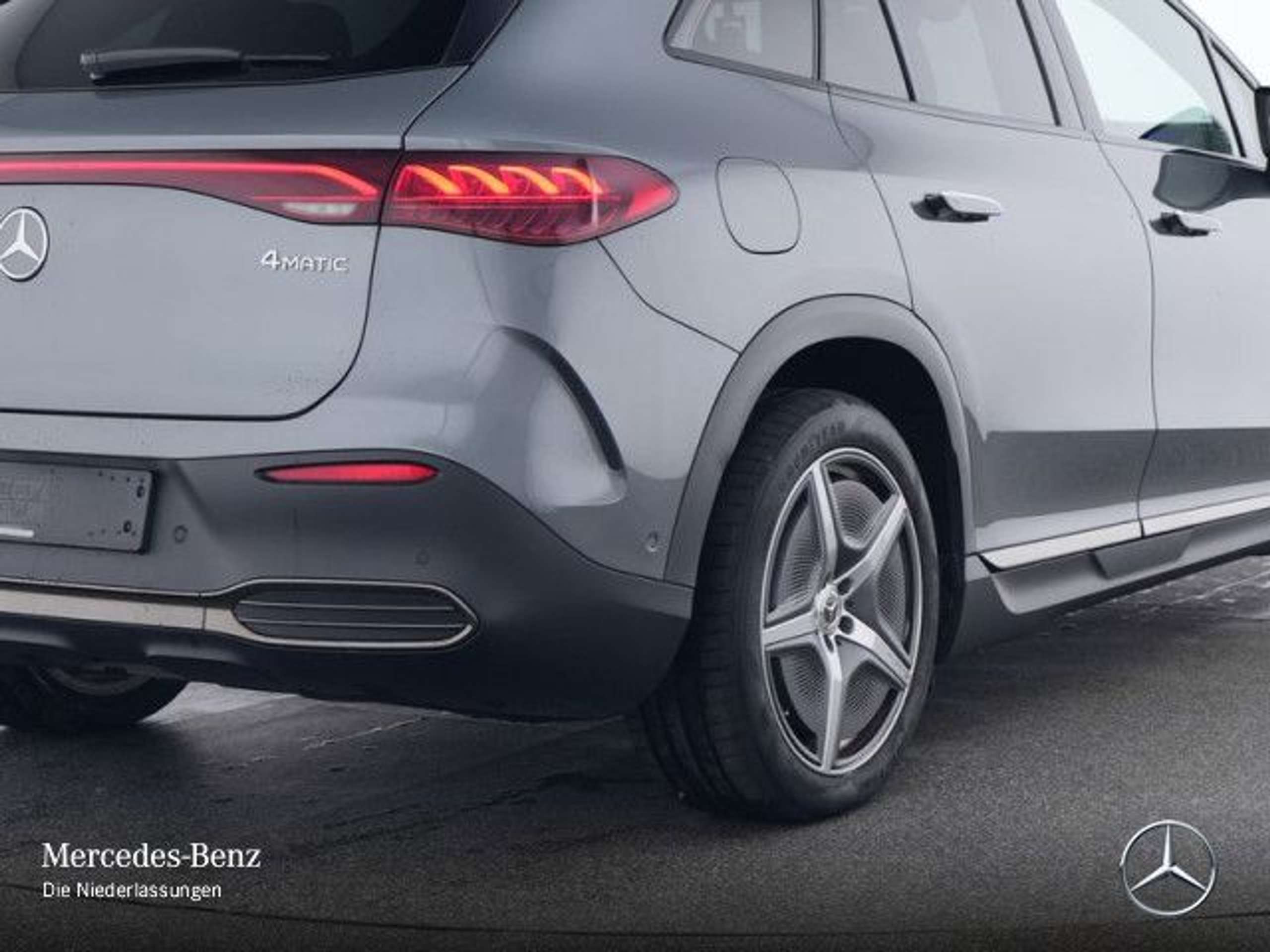 Mercedes-Benz - EQE SUV