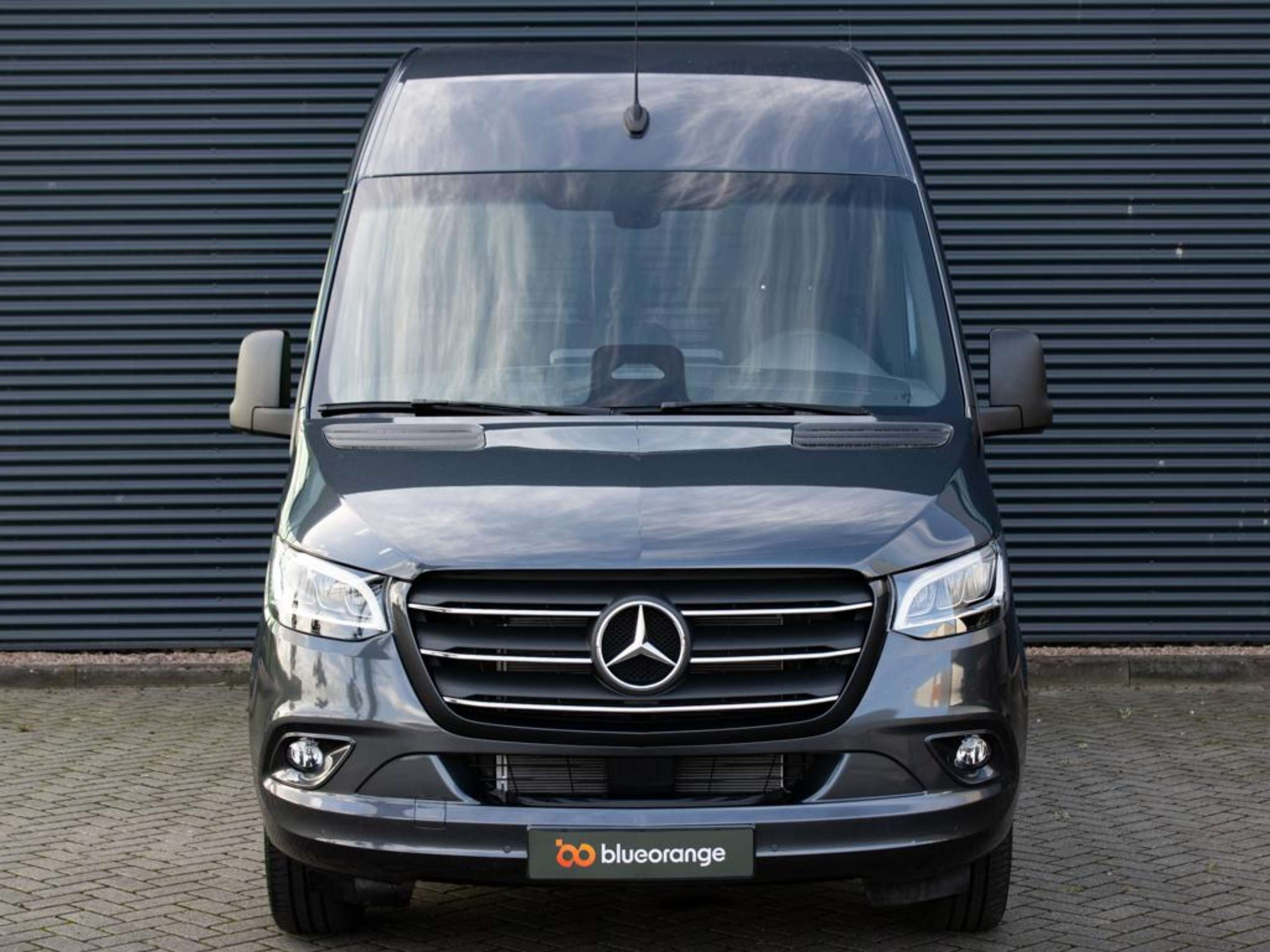 Mercedes-Benz - Sprinter