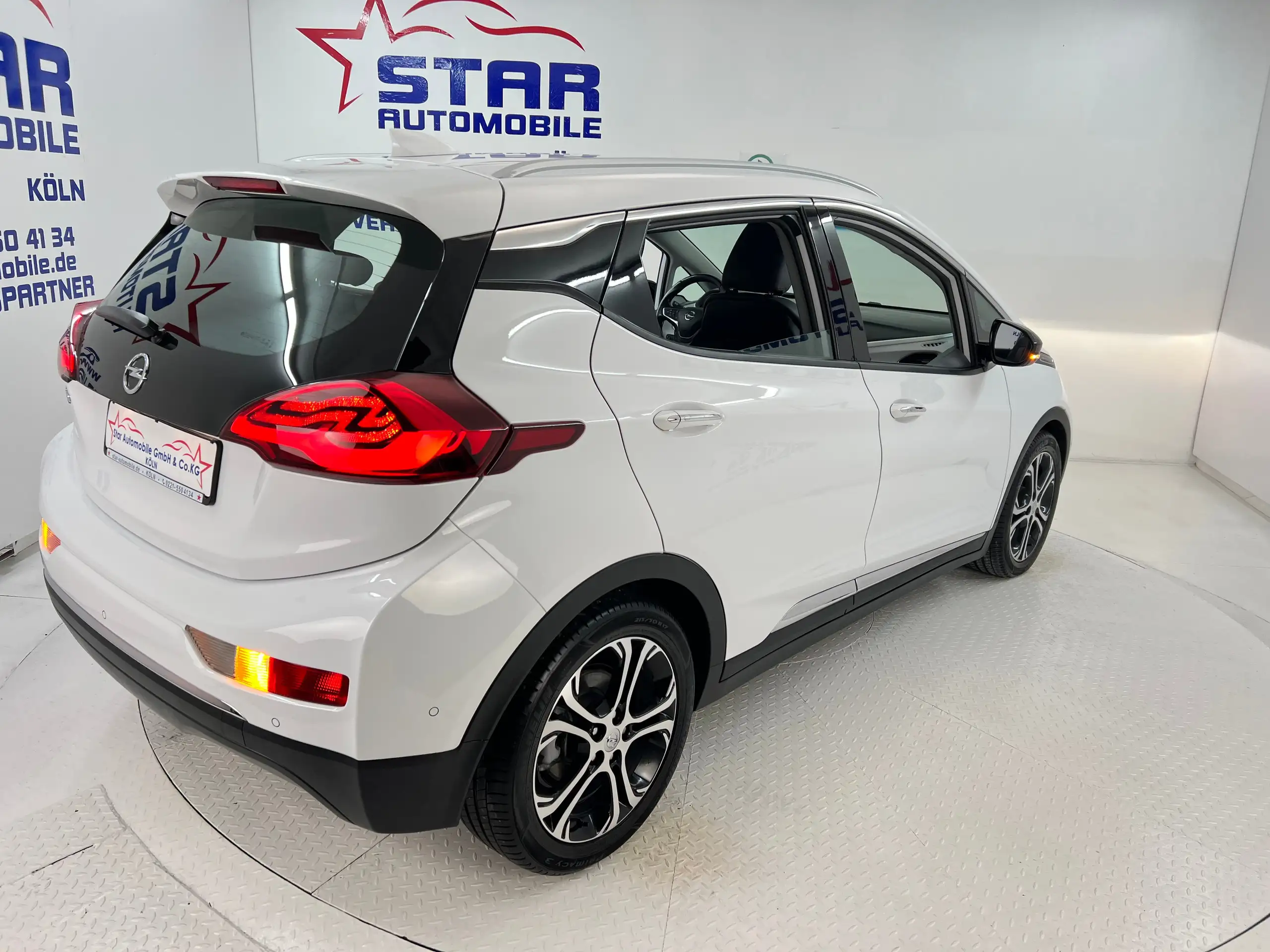 Opel - Ampera-E