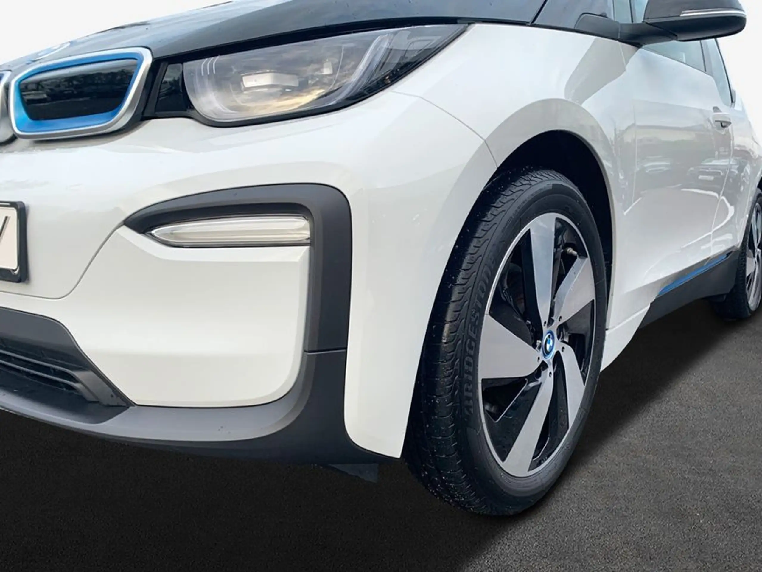 BMW - i3