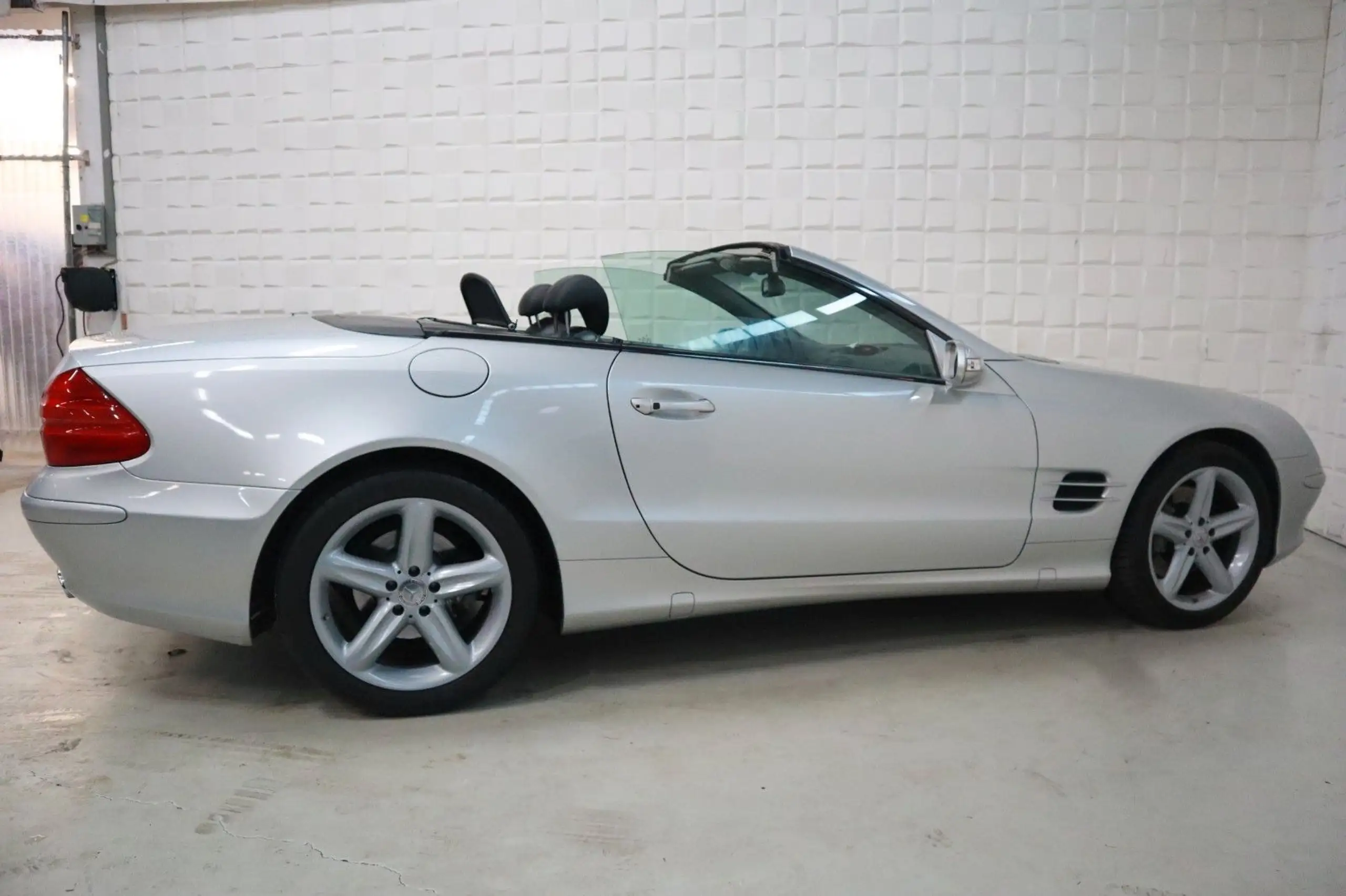 Mercedes-Benz - SL 500