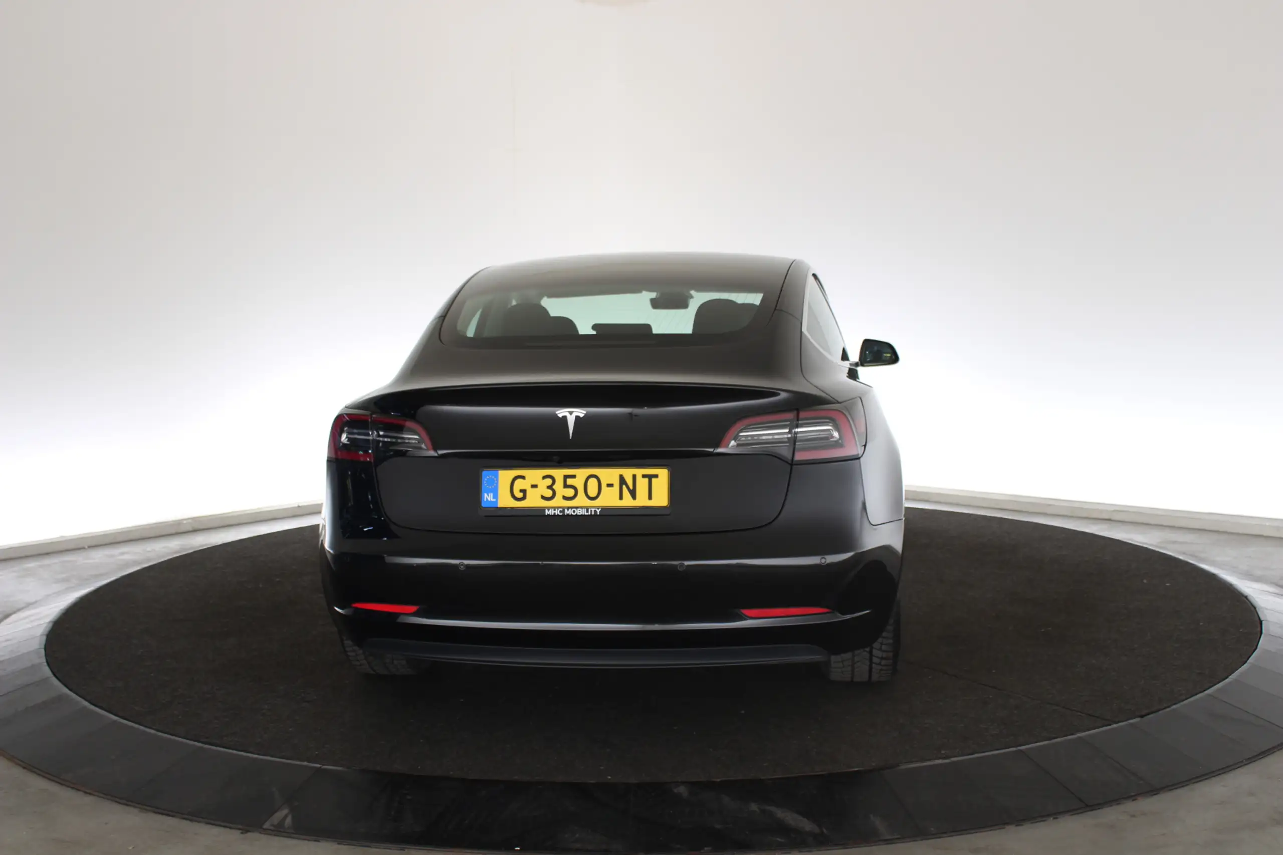 Tesla - Model 3