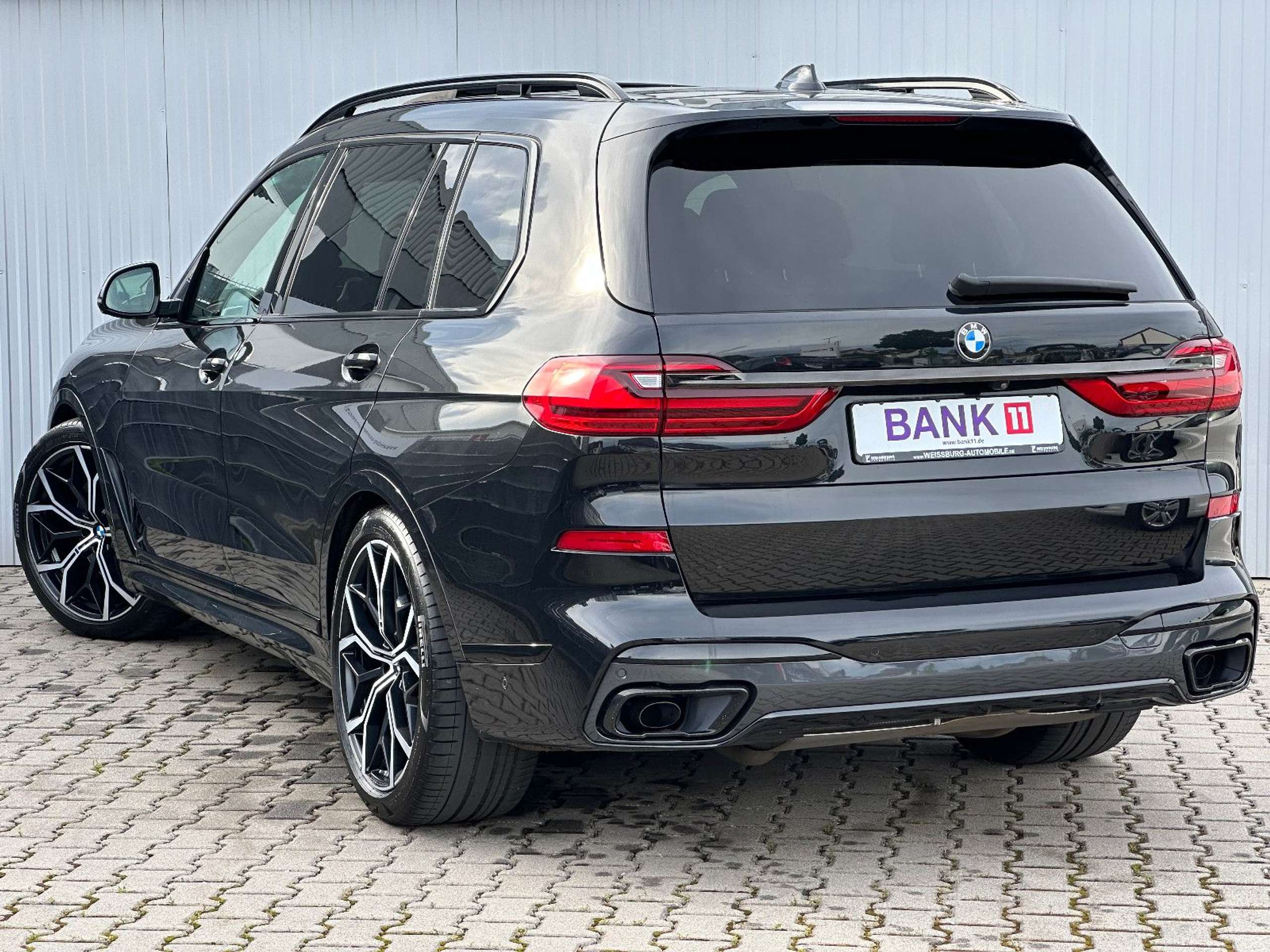 BMW - X7