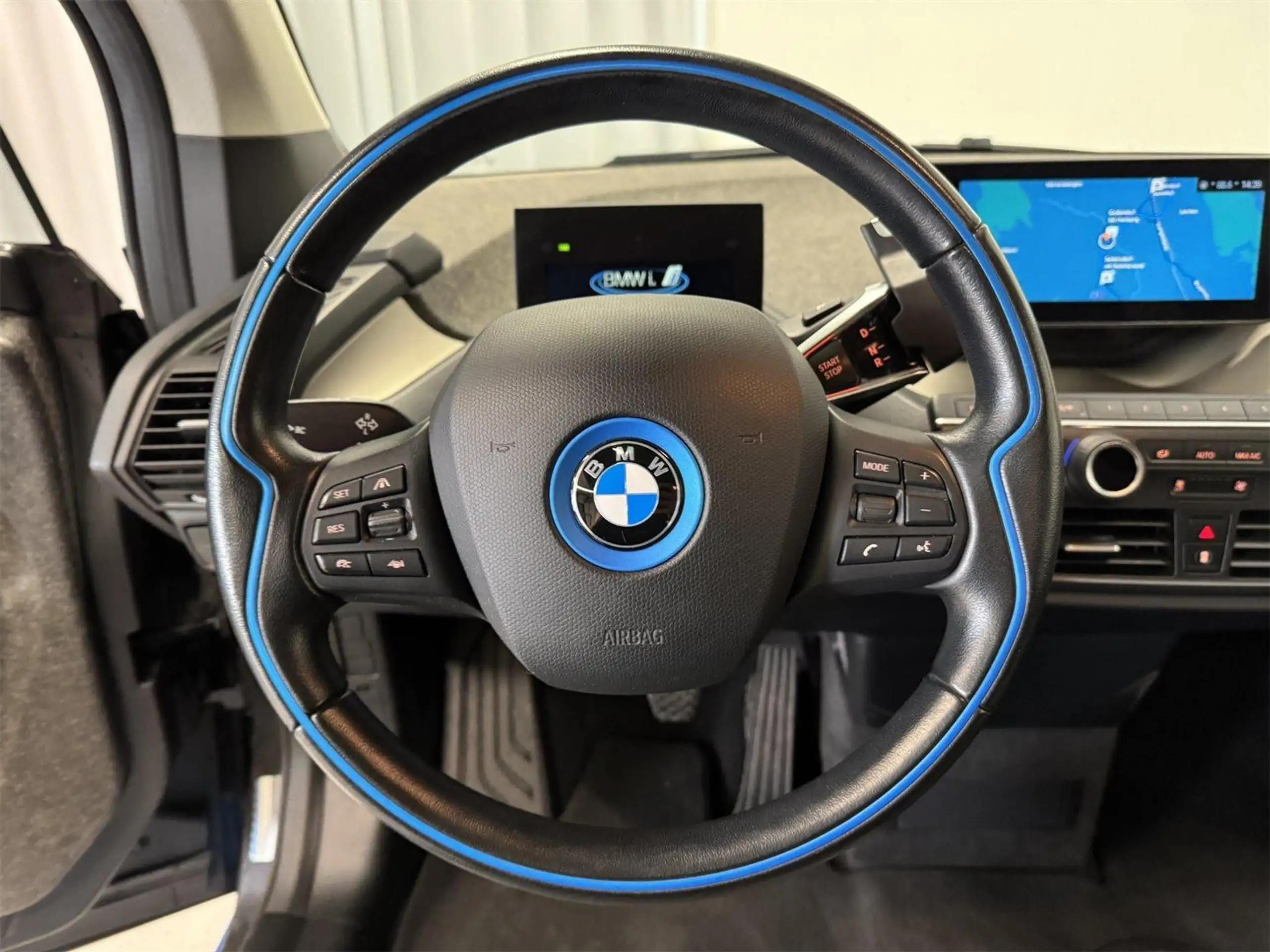 BMW - i3