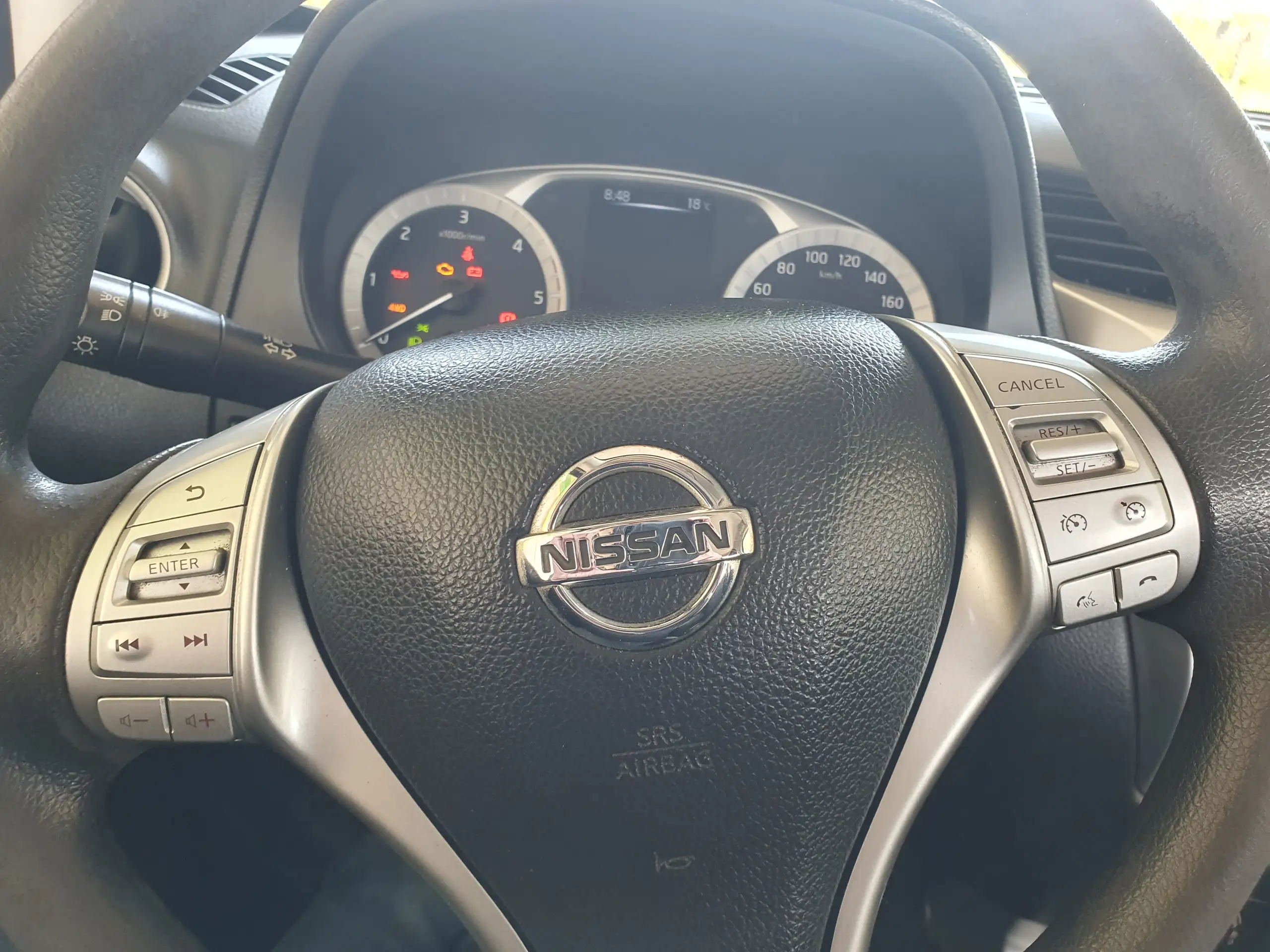 Nissan - Navara