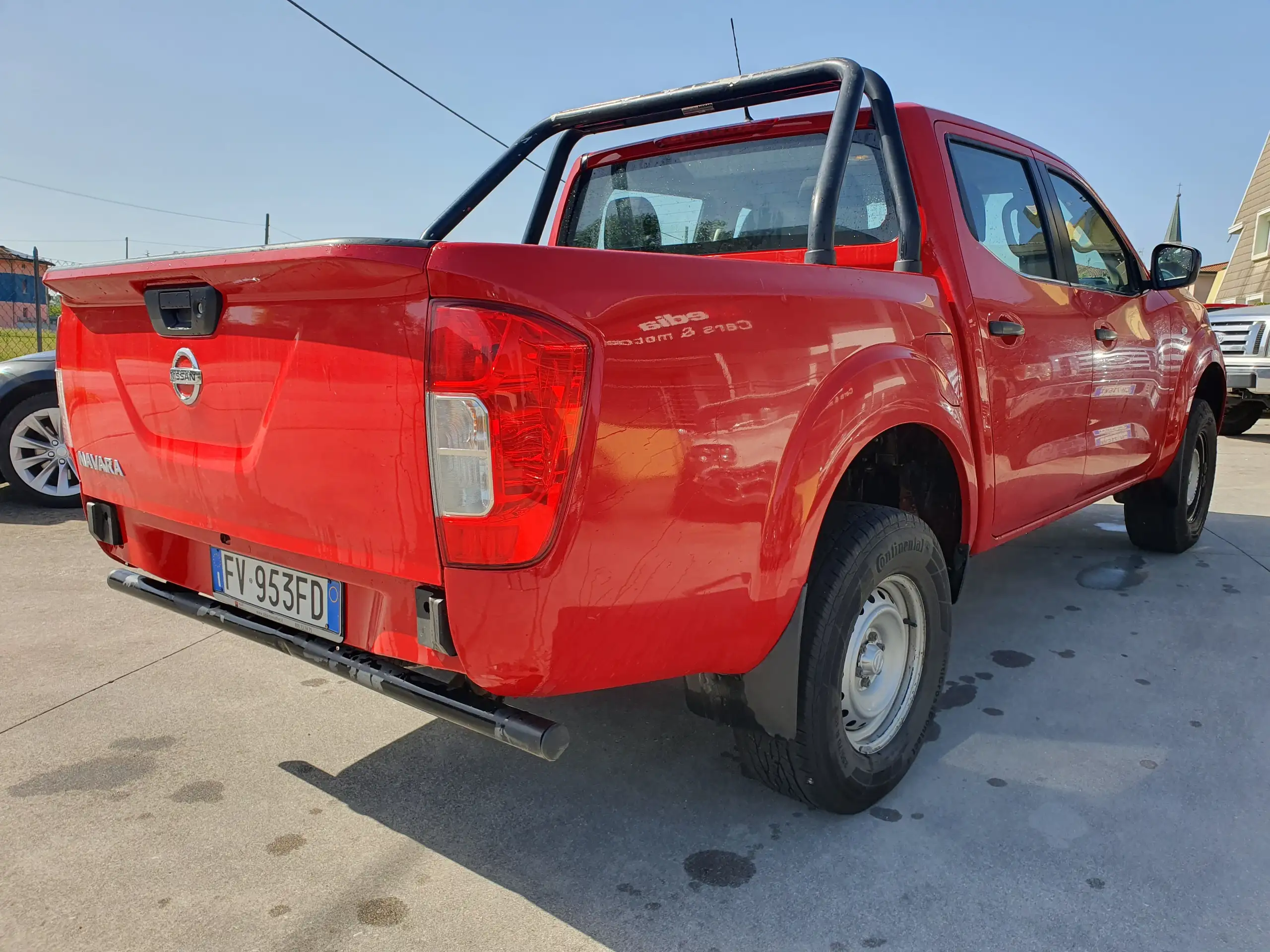 Nissan - Navara