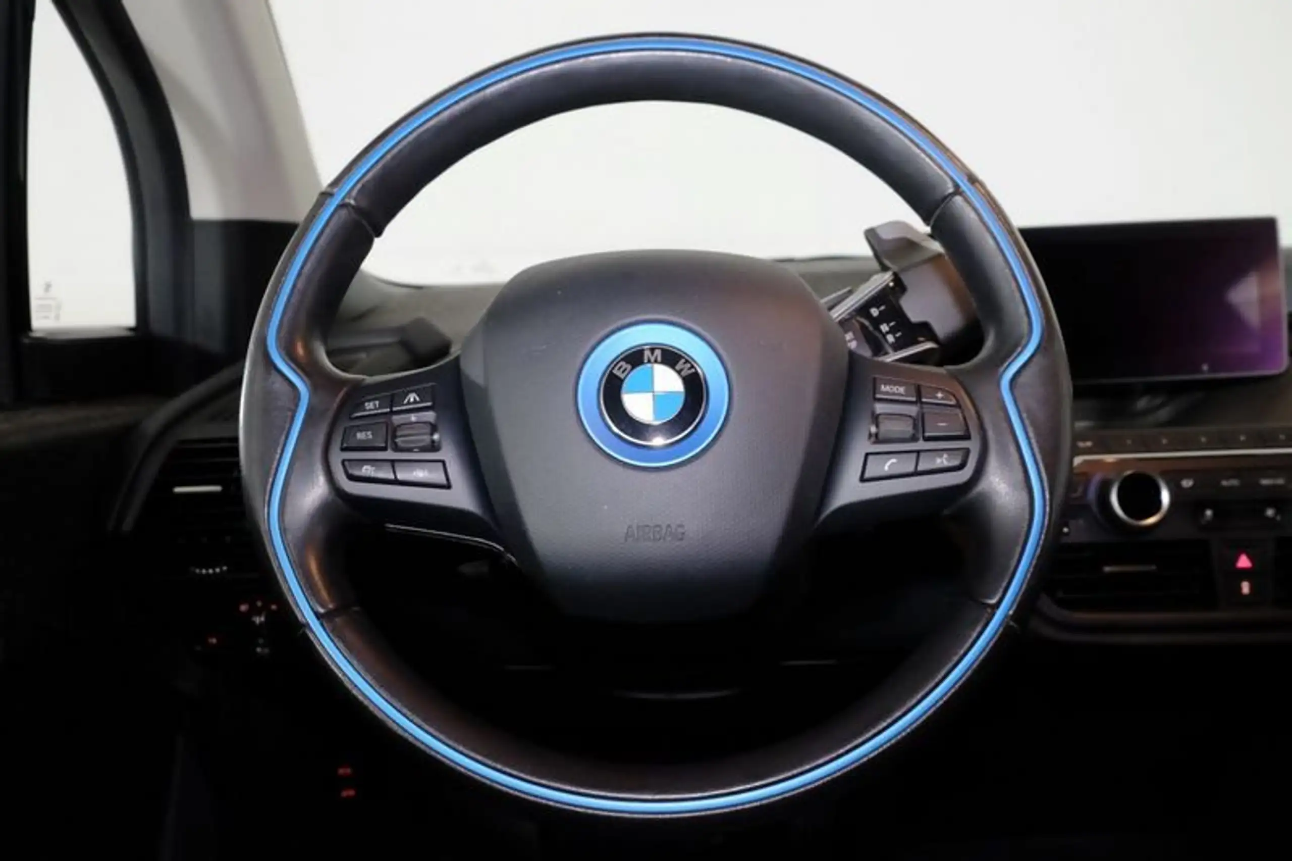 BMW - i3