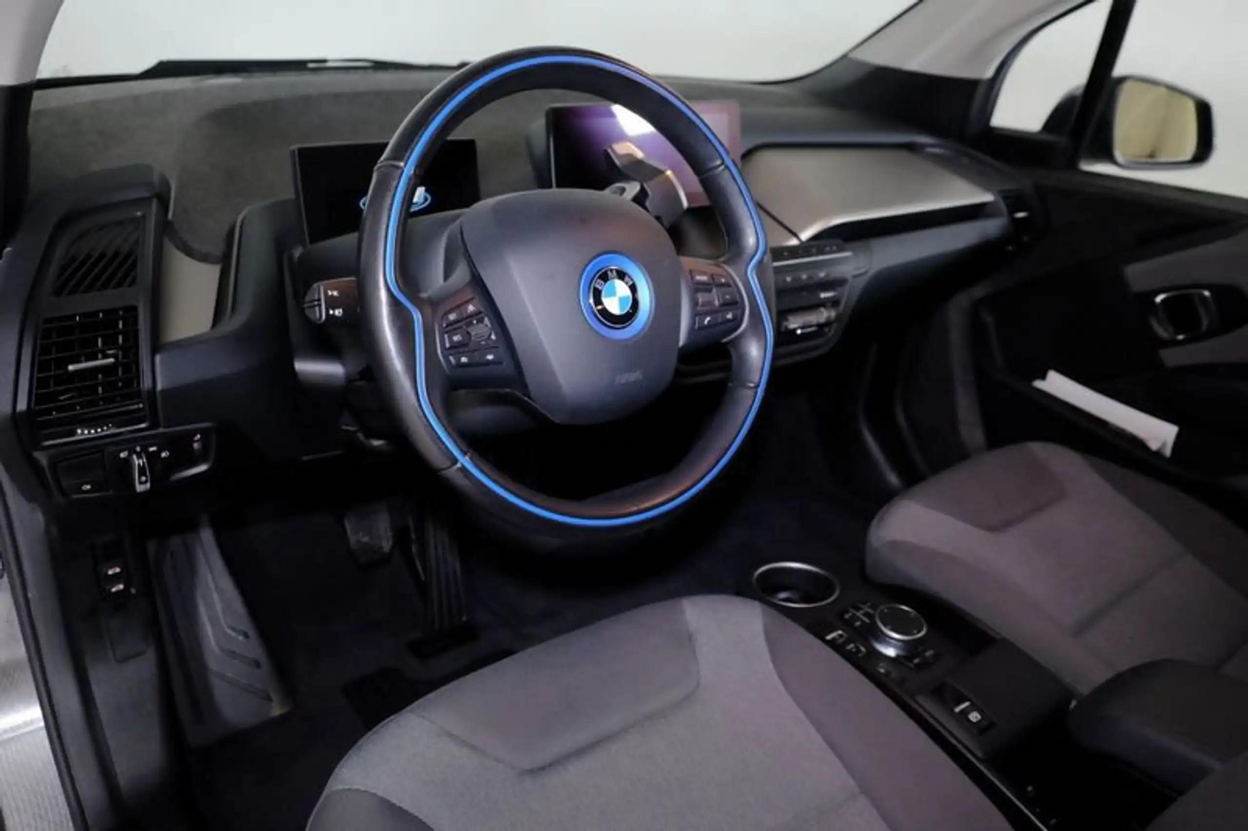 BMW - i3