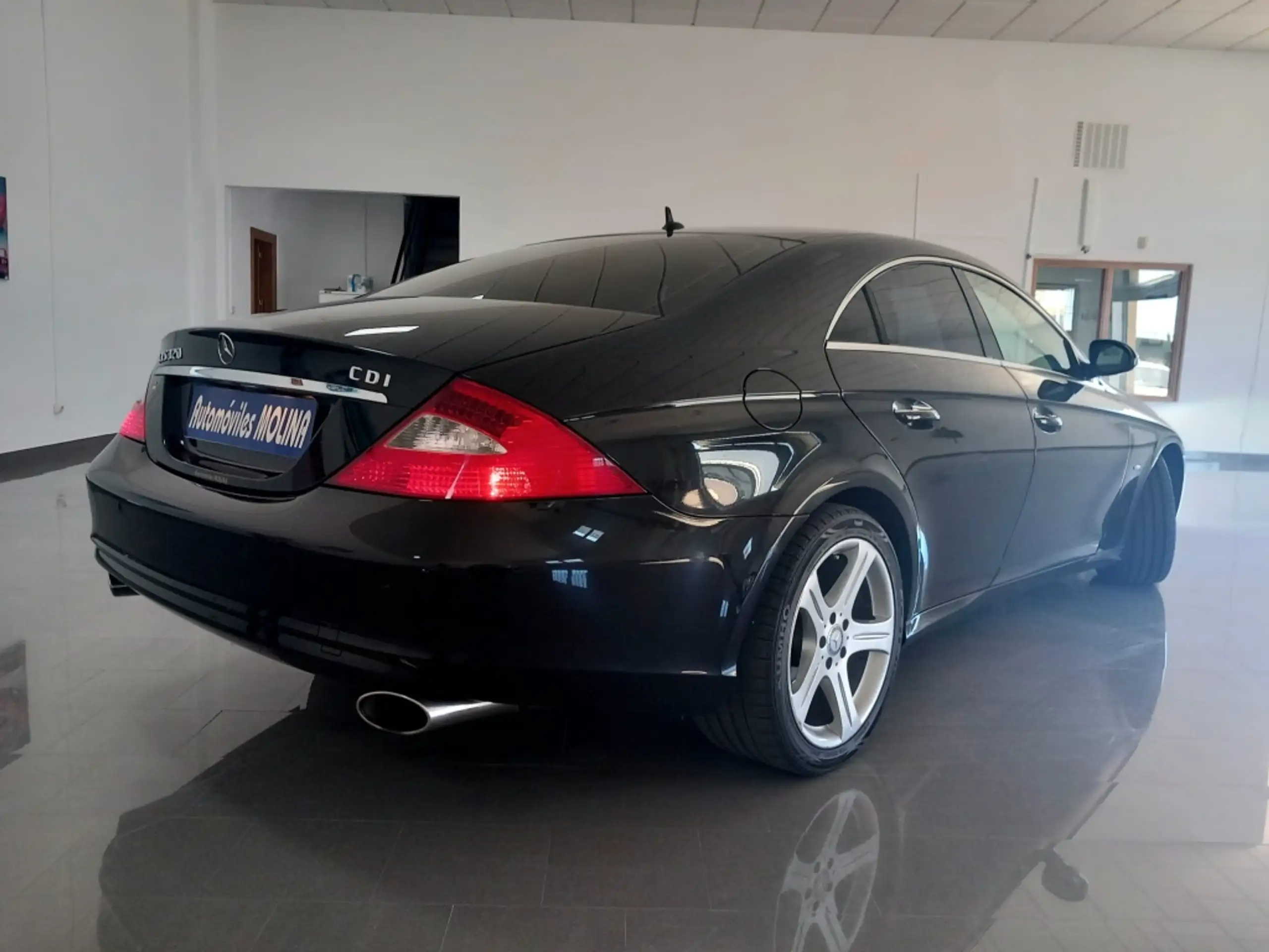 Mercedes-Benz - CLS