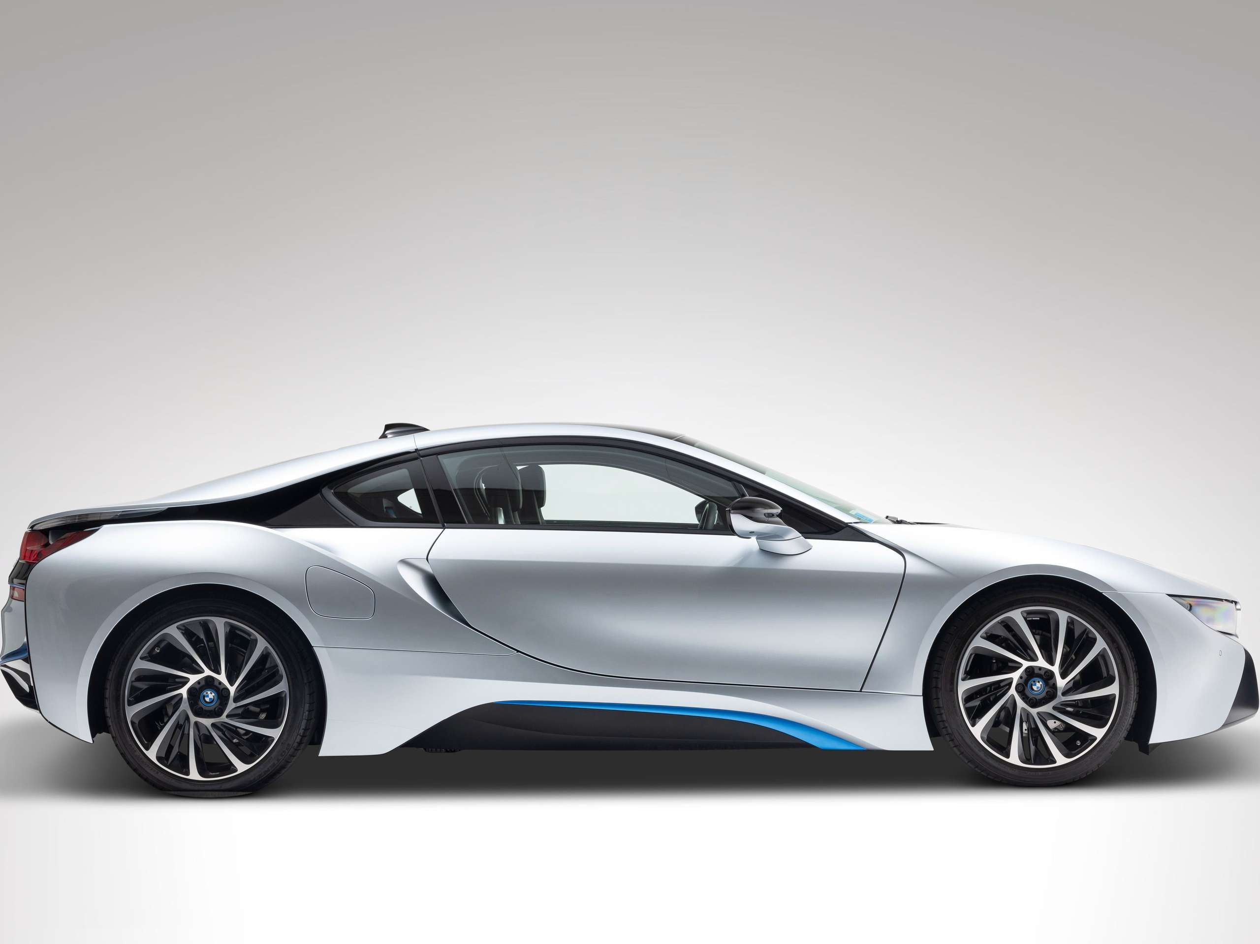 BMW - i8