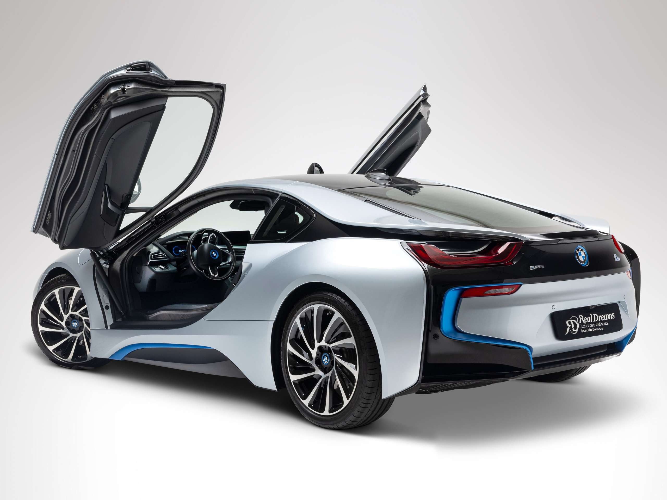 BMW - i8