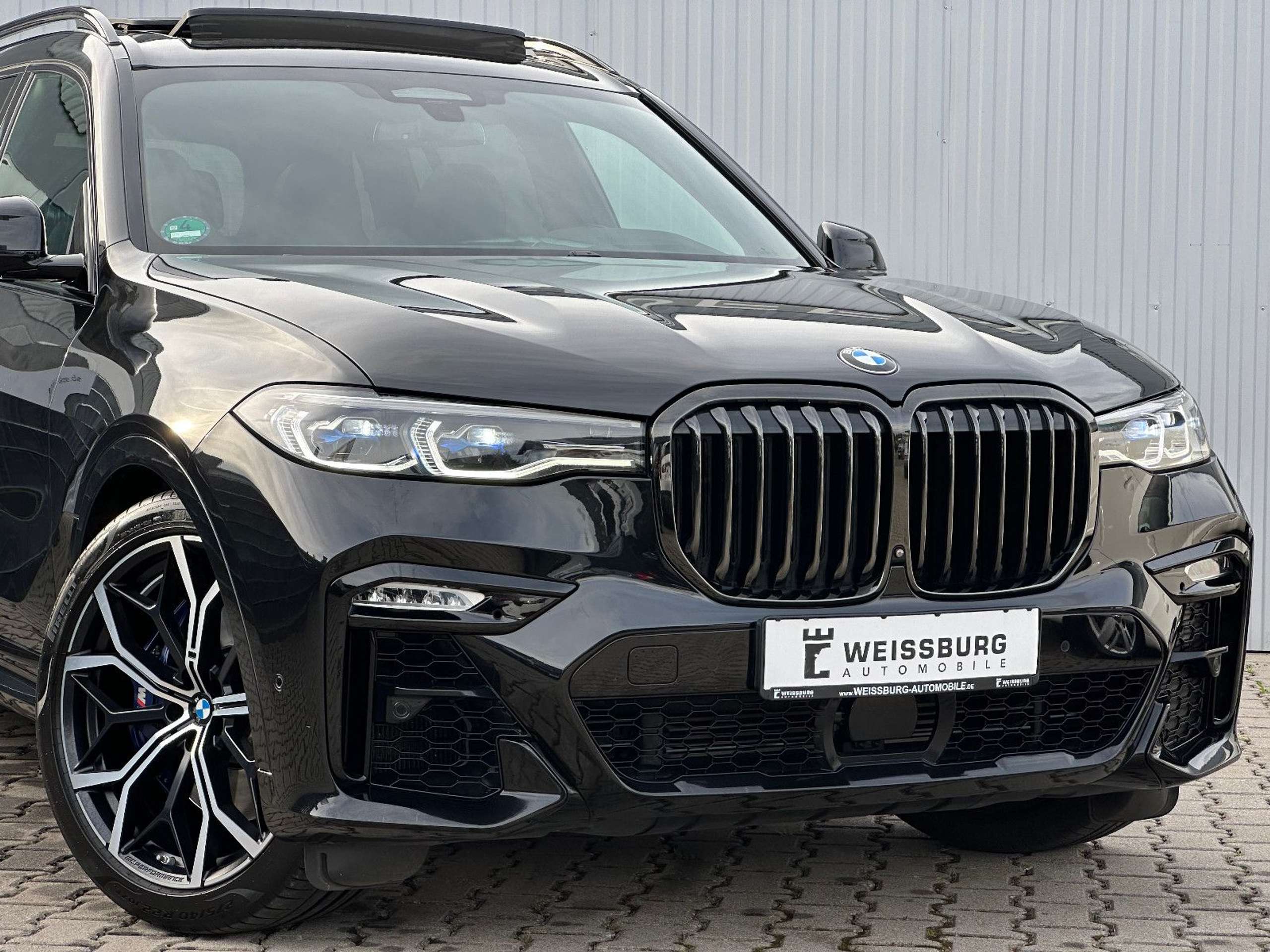 BMW - X7