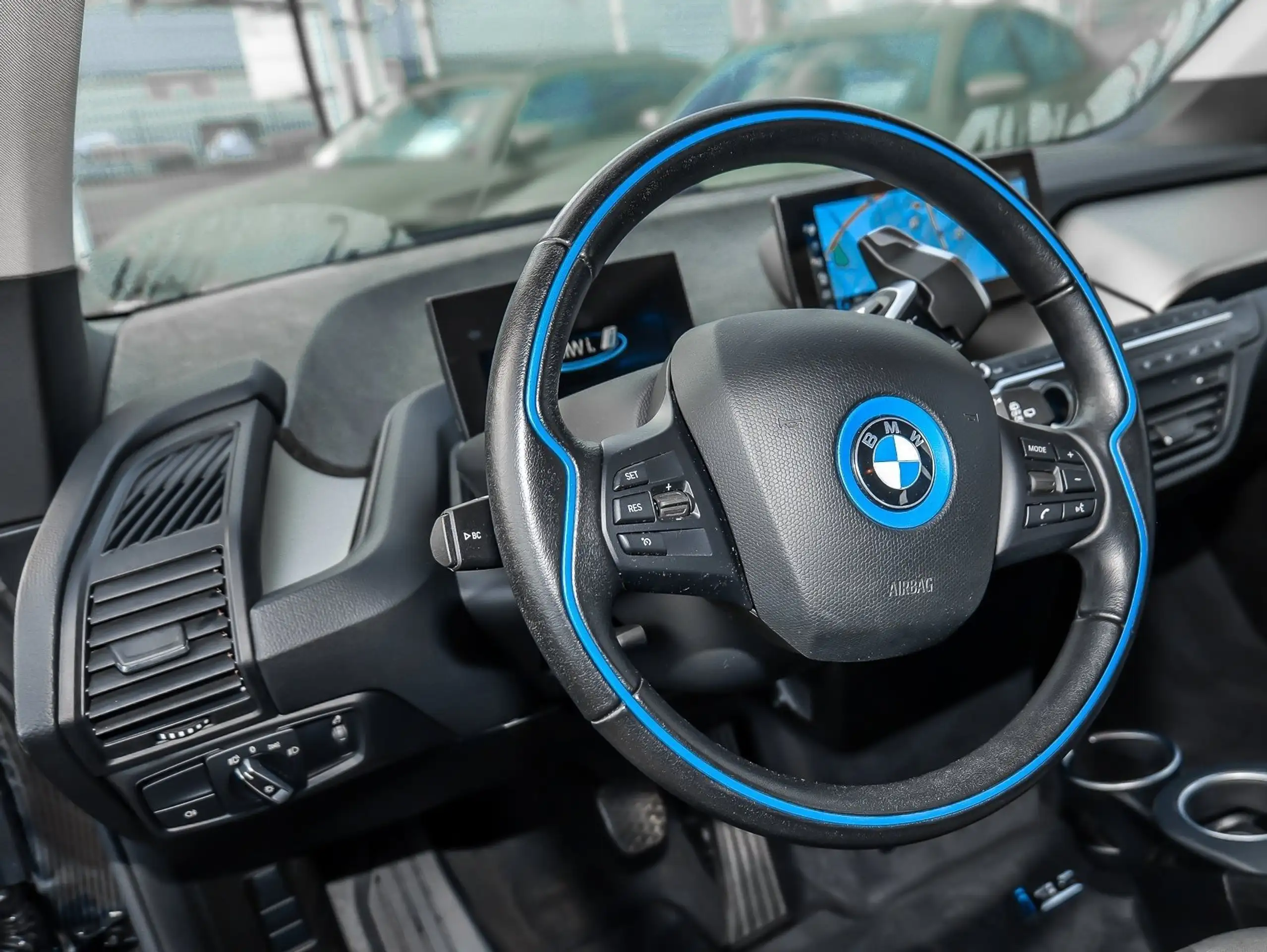 BMW - i3