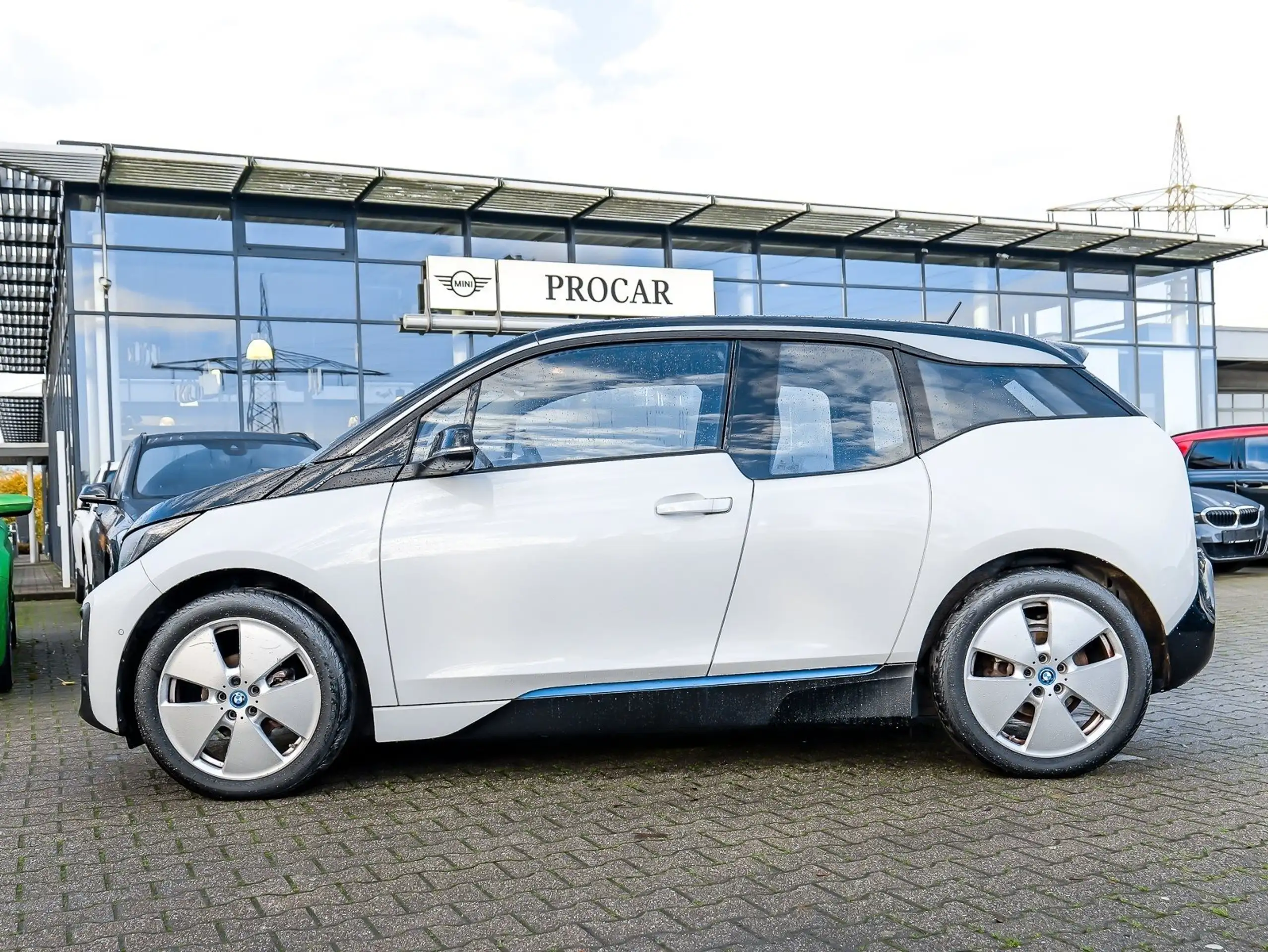 BMW - i3