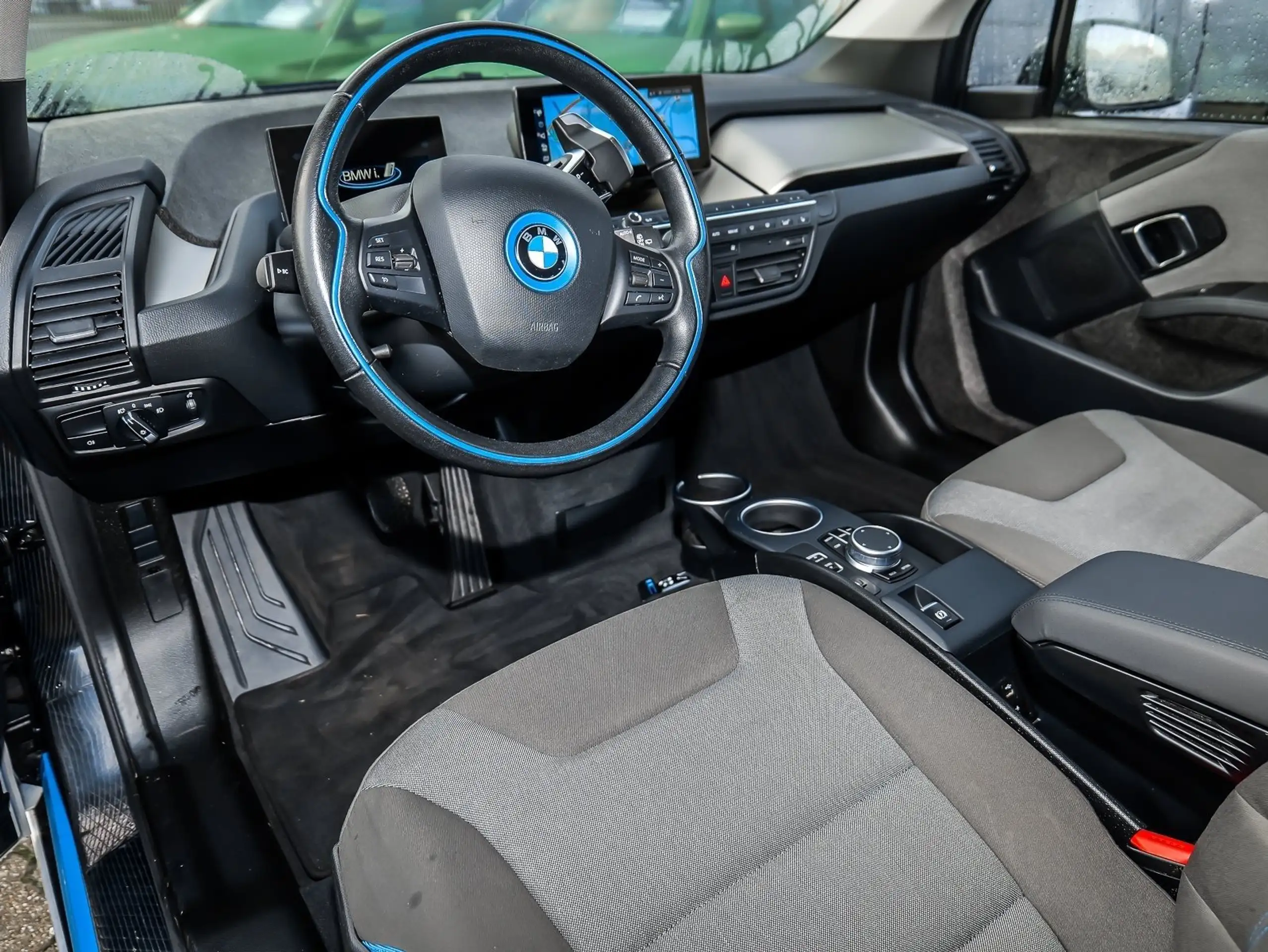 BMW - i3