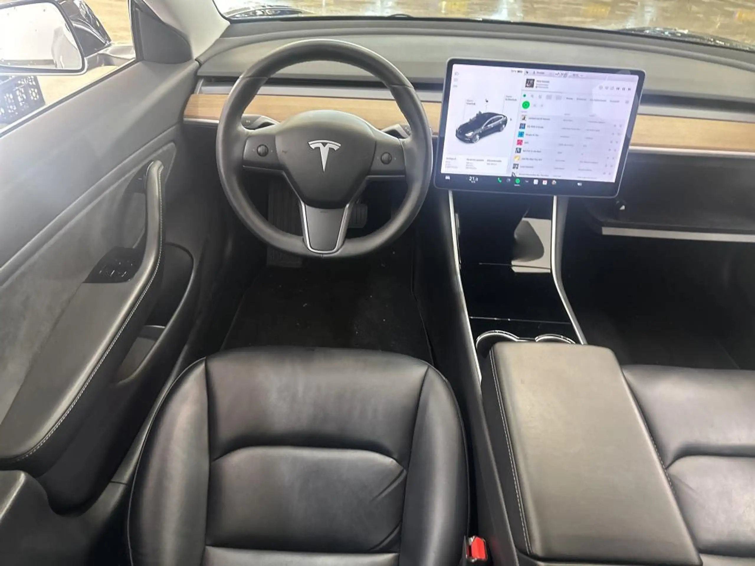 Tesla - Model 3