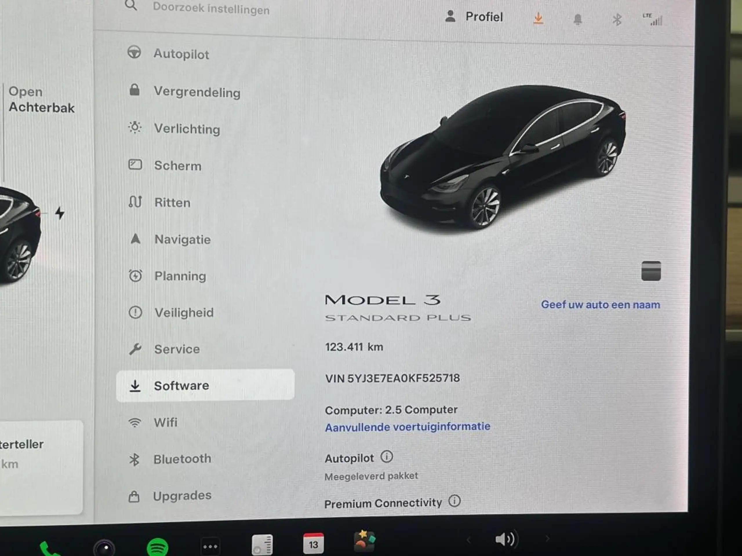 Tesla - Model 3