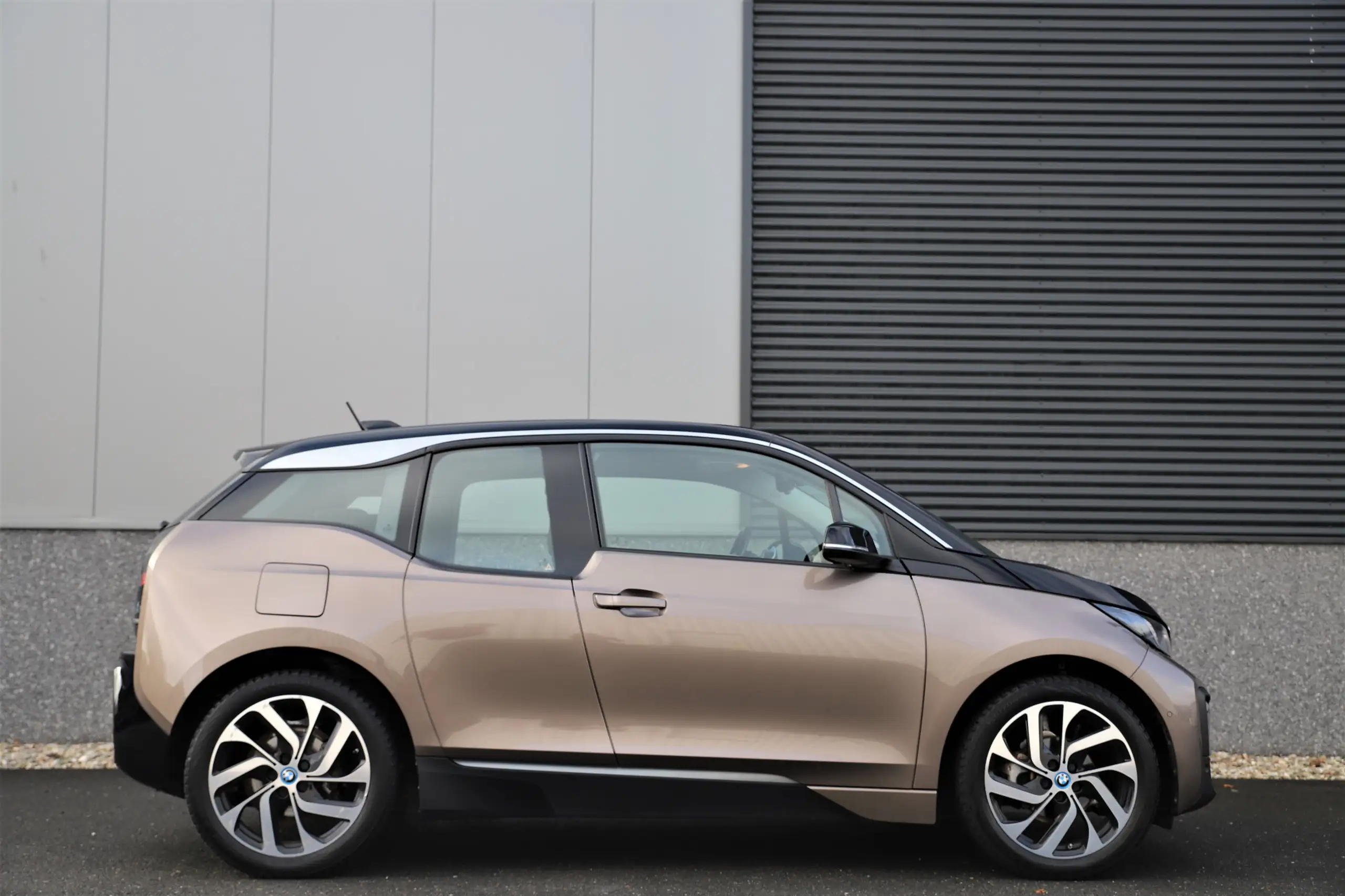 BMW - i3