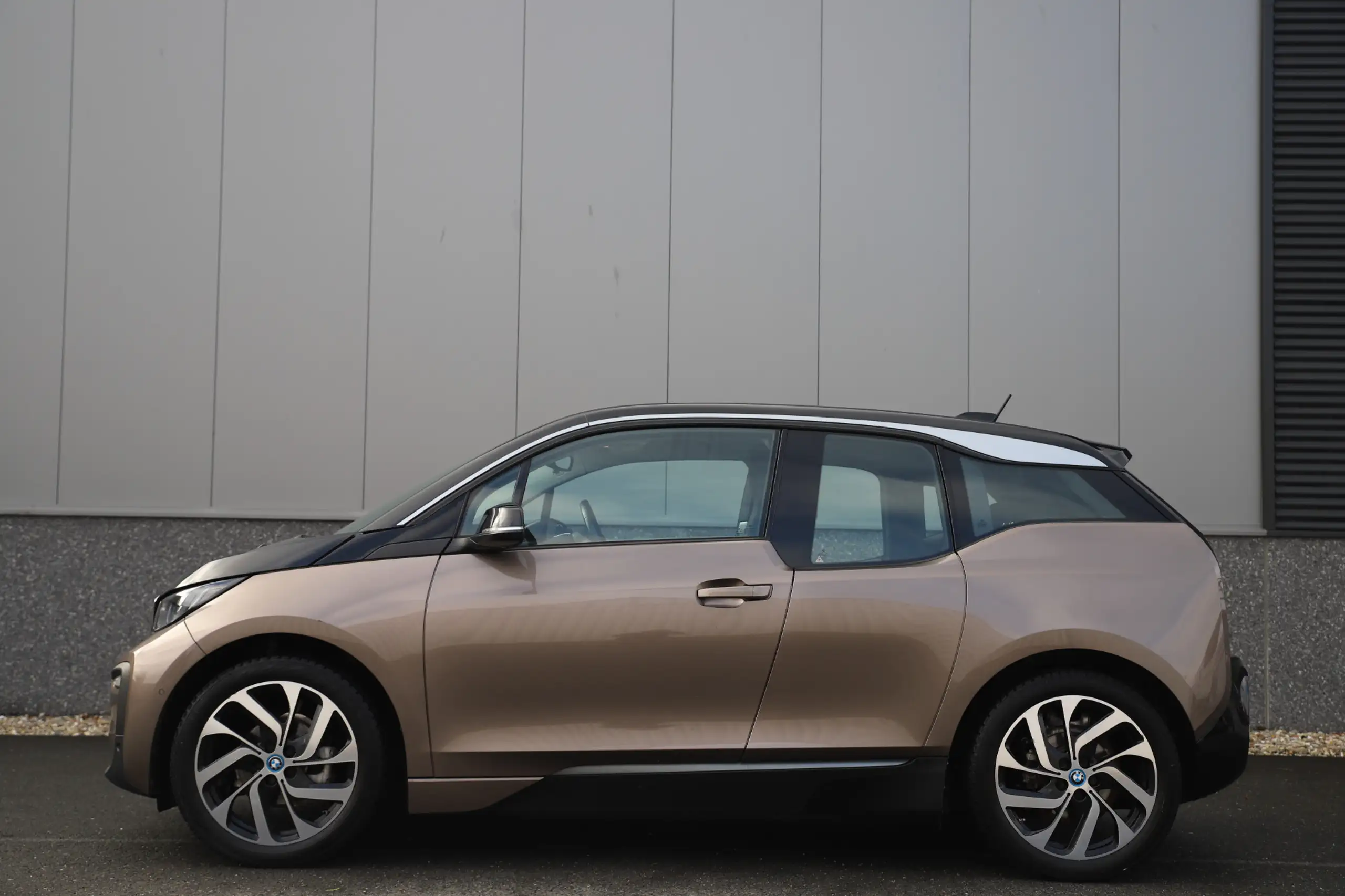 BMW - i3