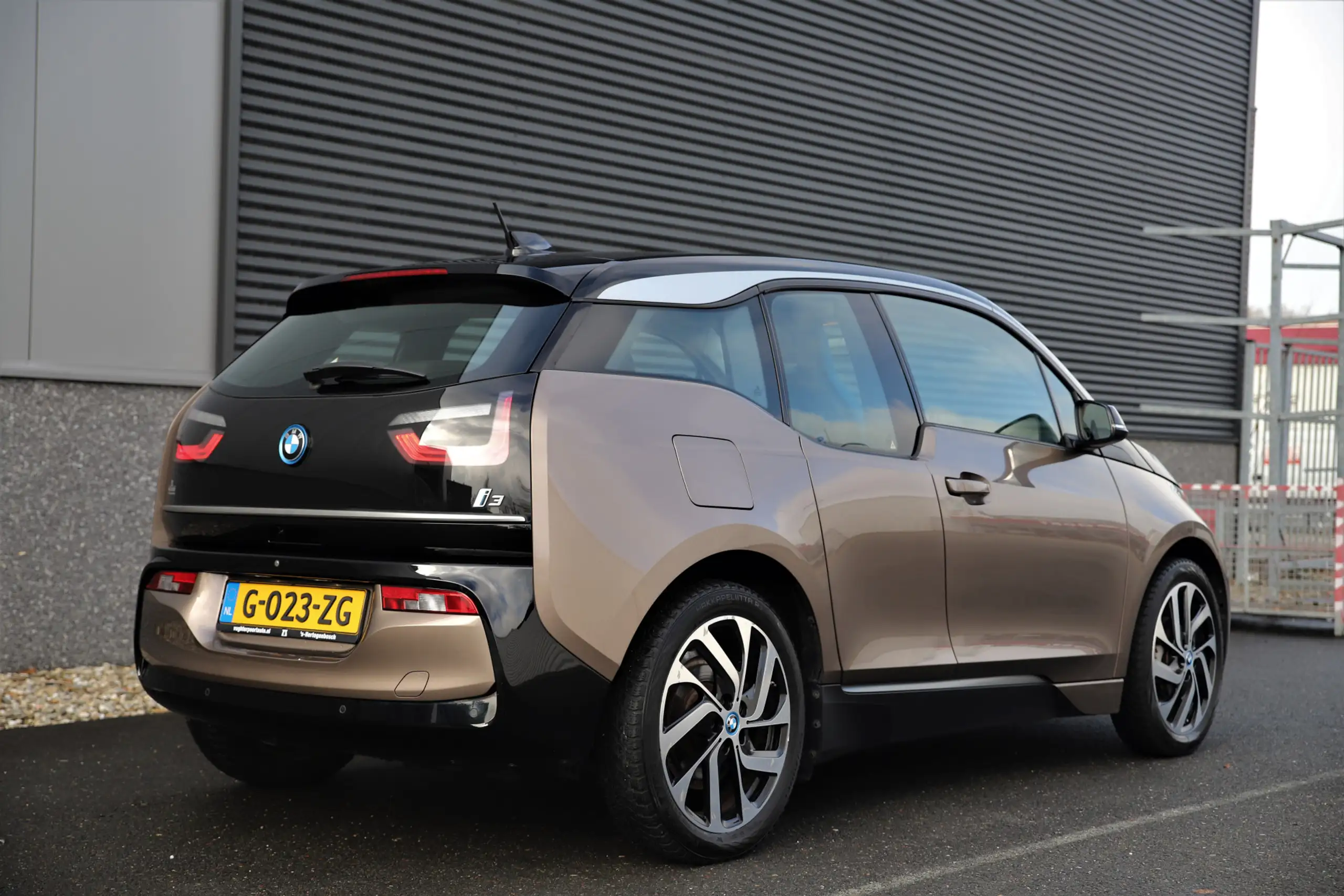 BMW - i3