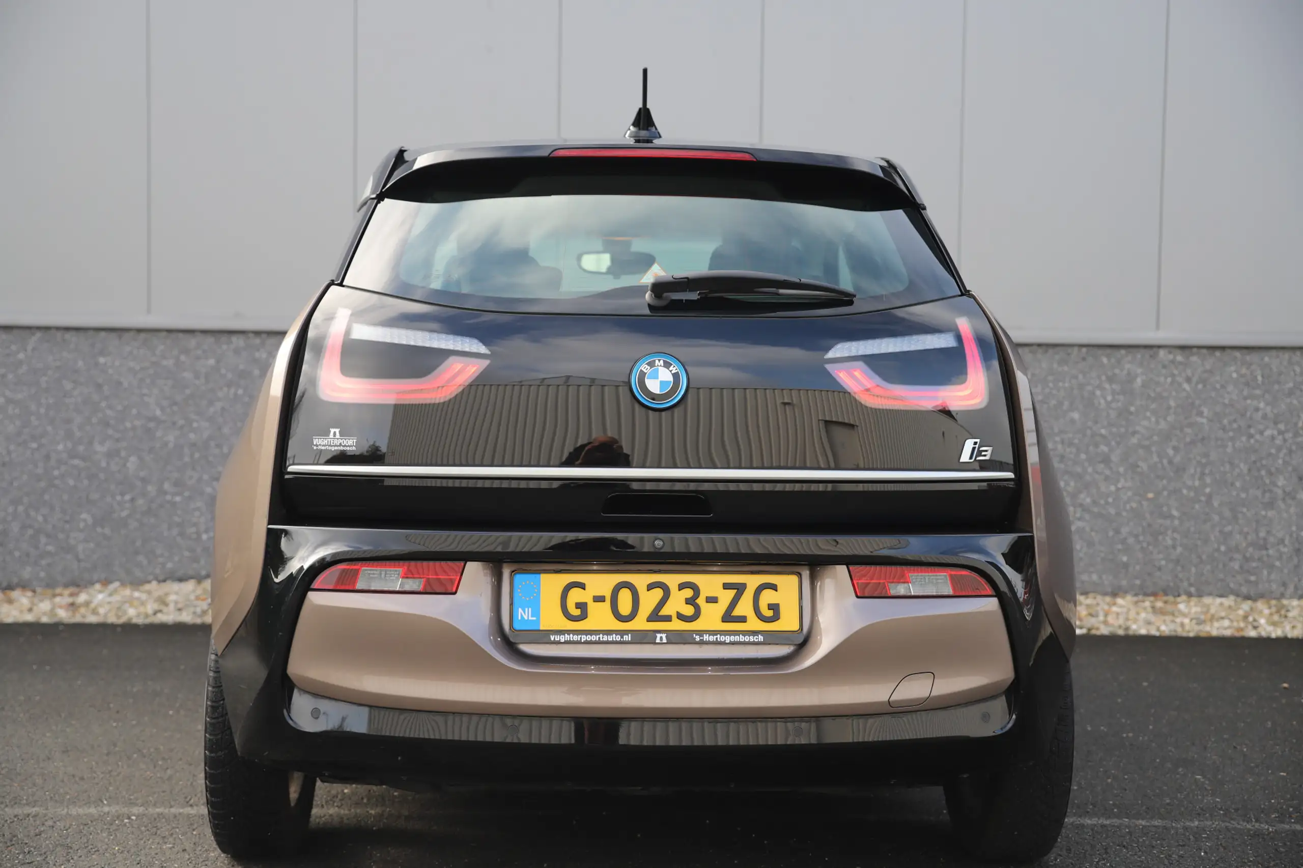 BMW - i3