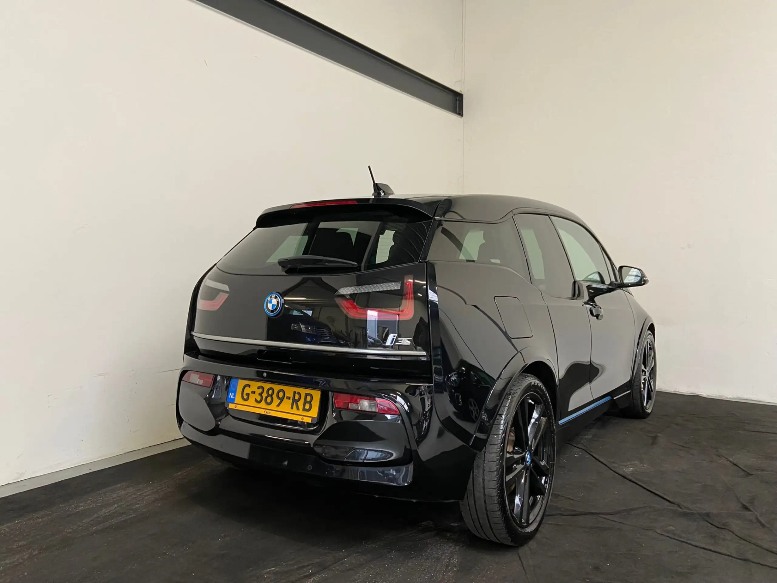 BMW - i3