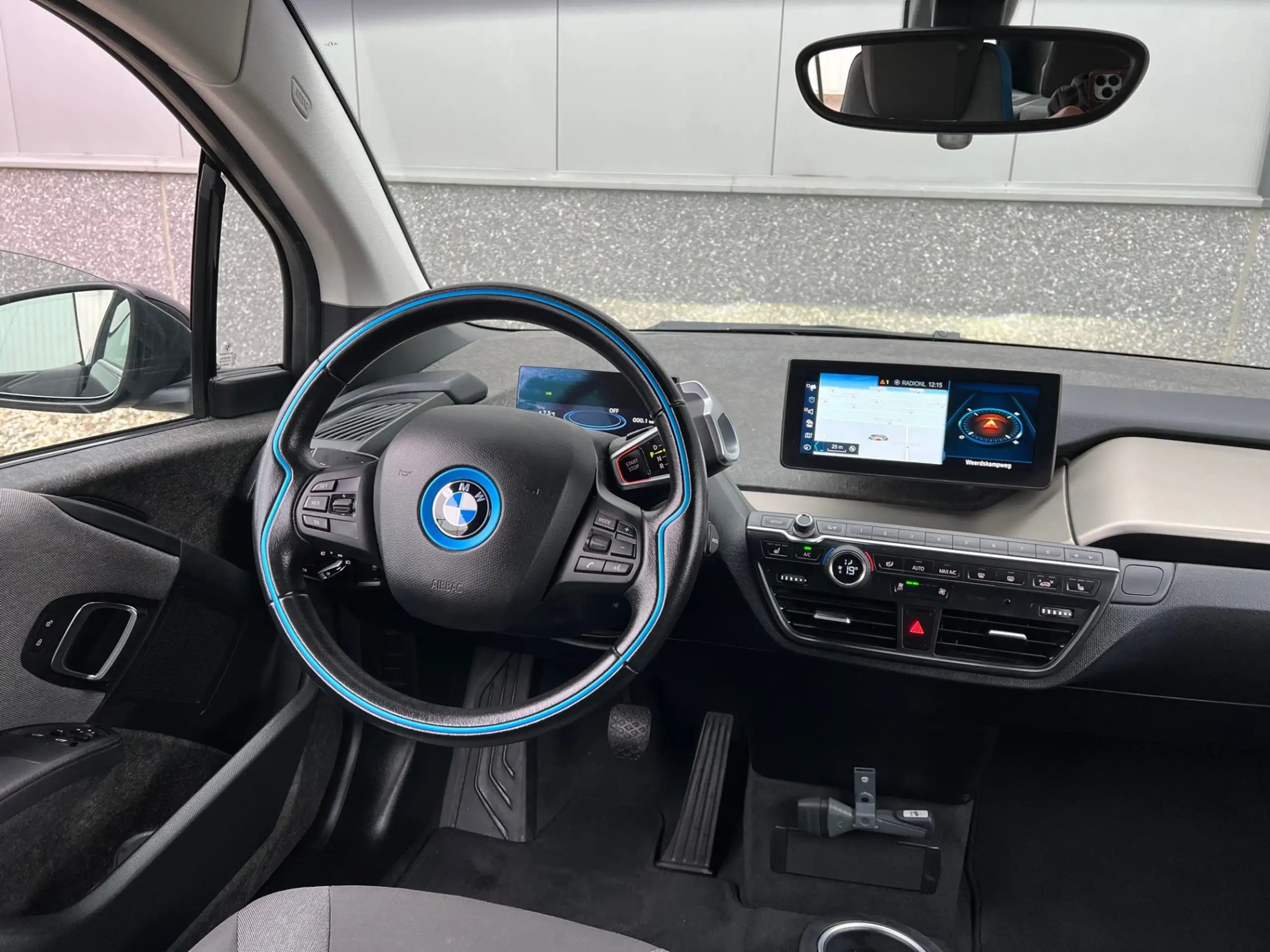 BMW - i3