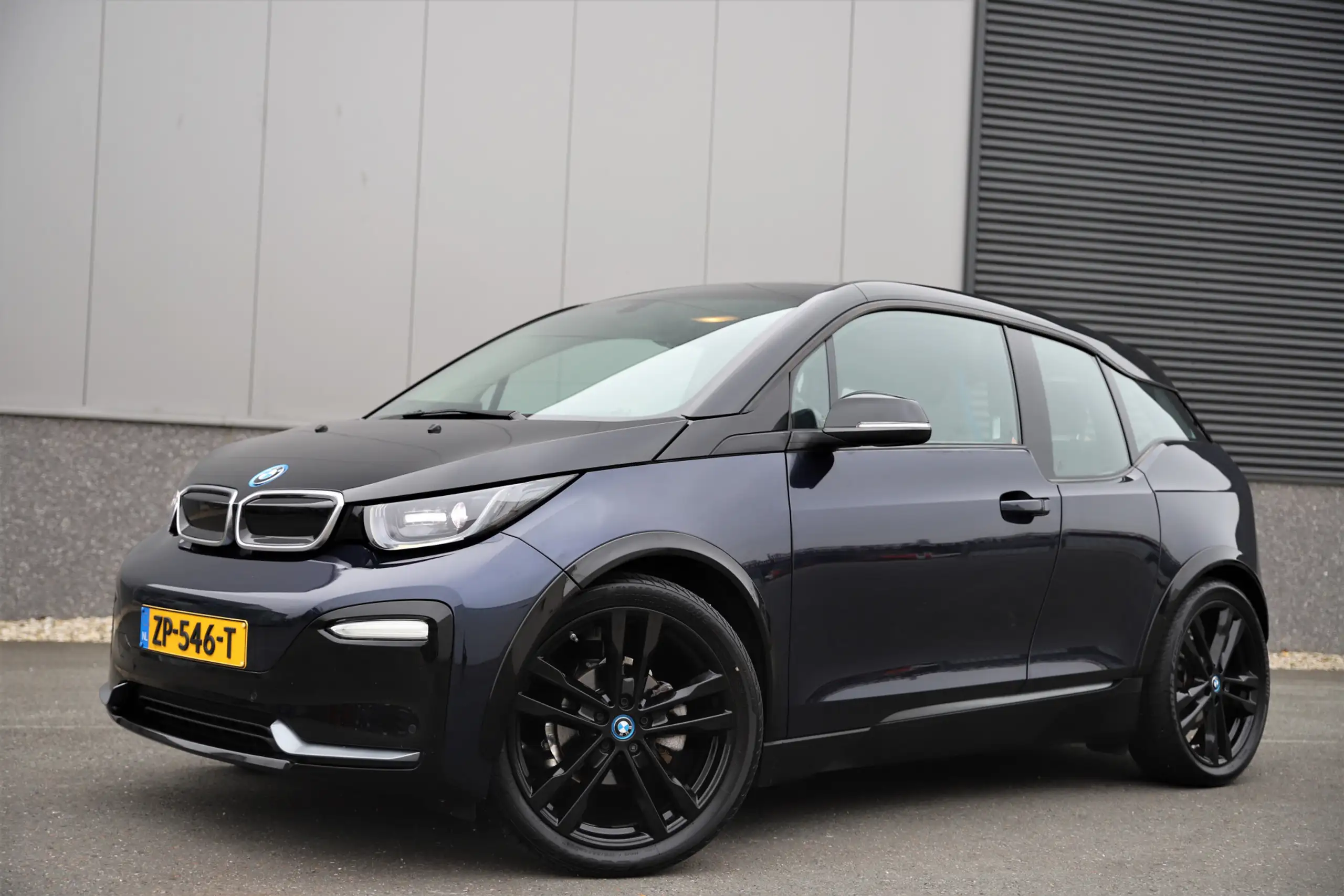 BMW - i3