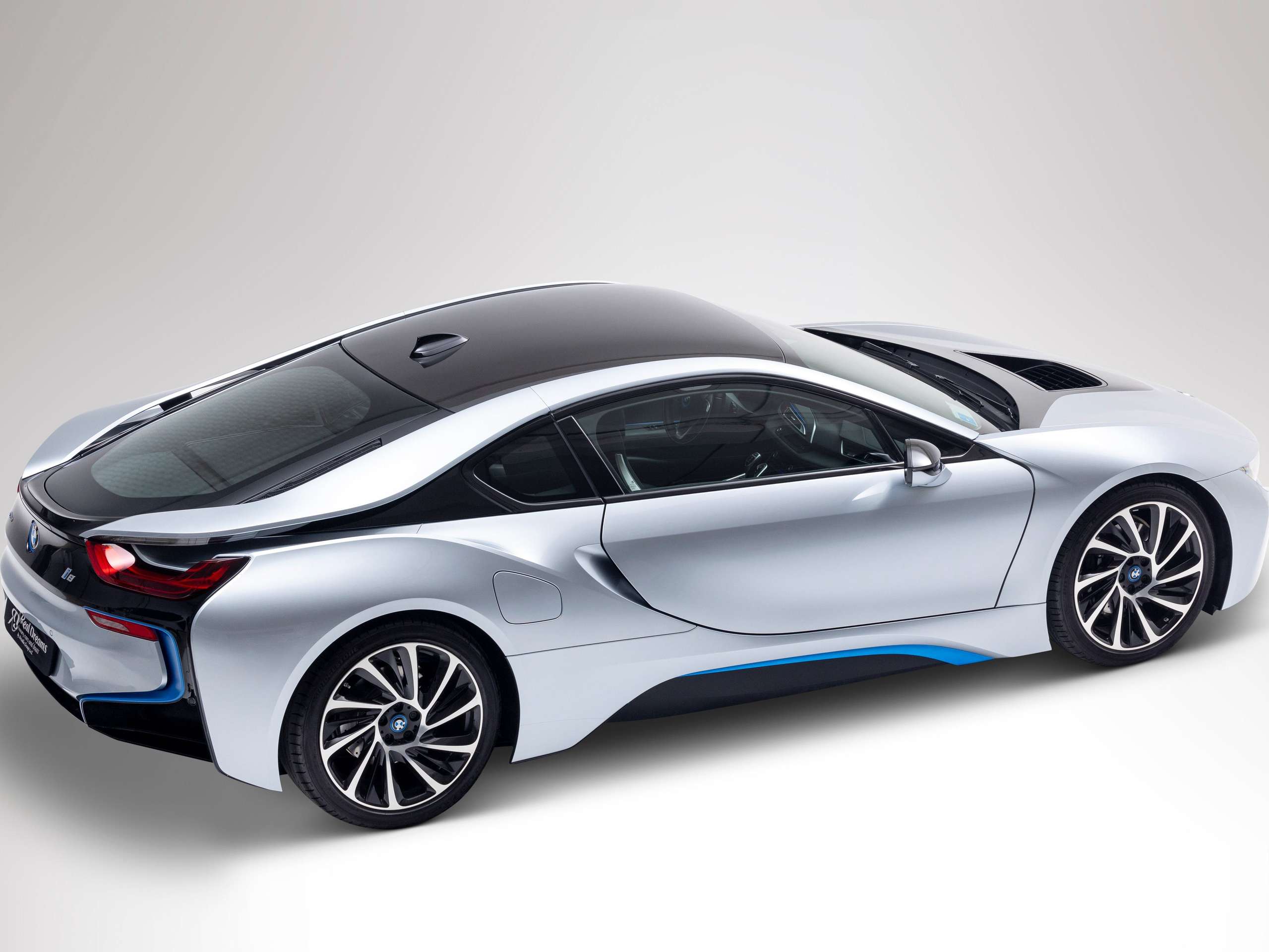 BMW - i8