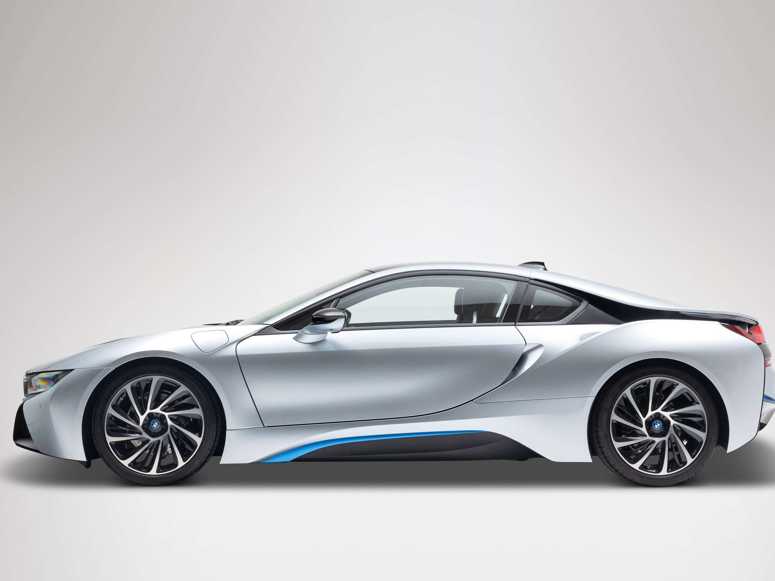 BMW - i8