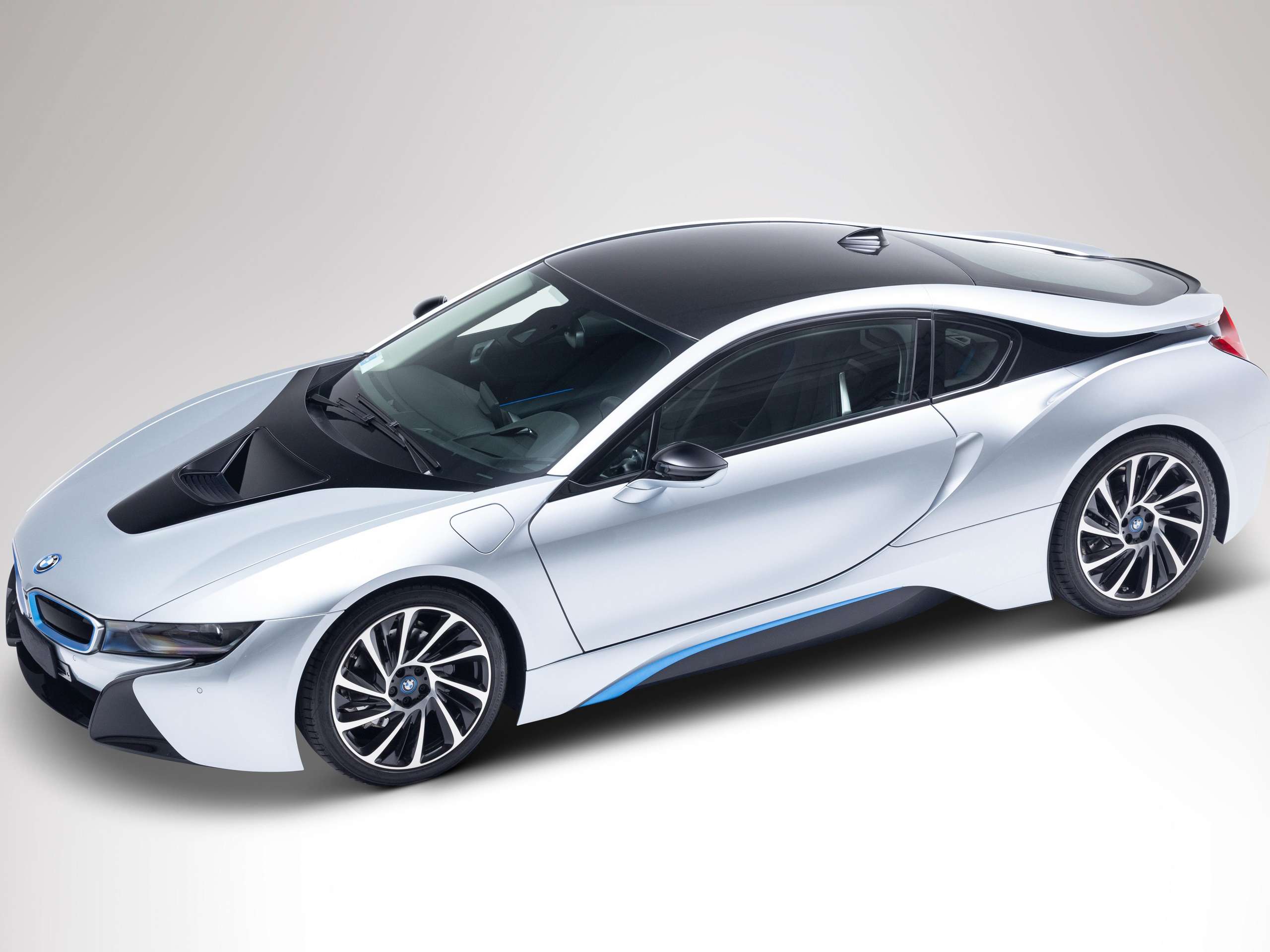 BMW - i8