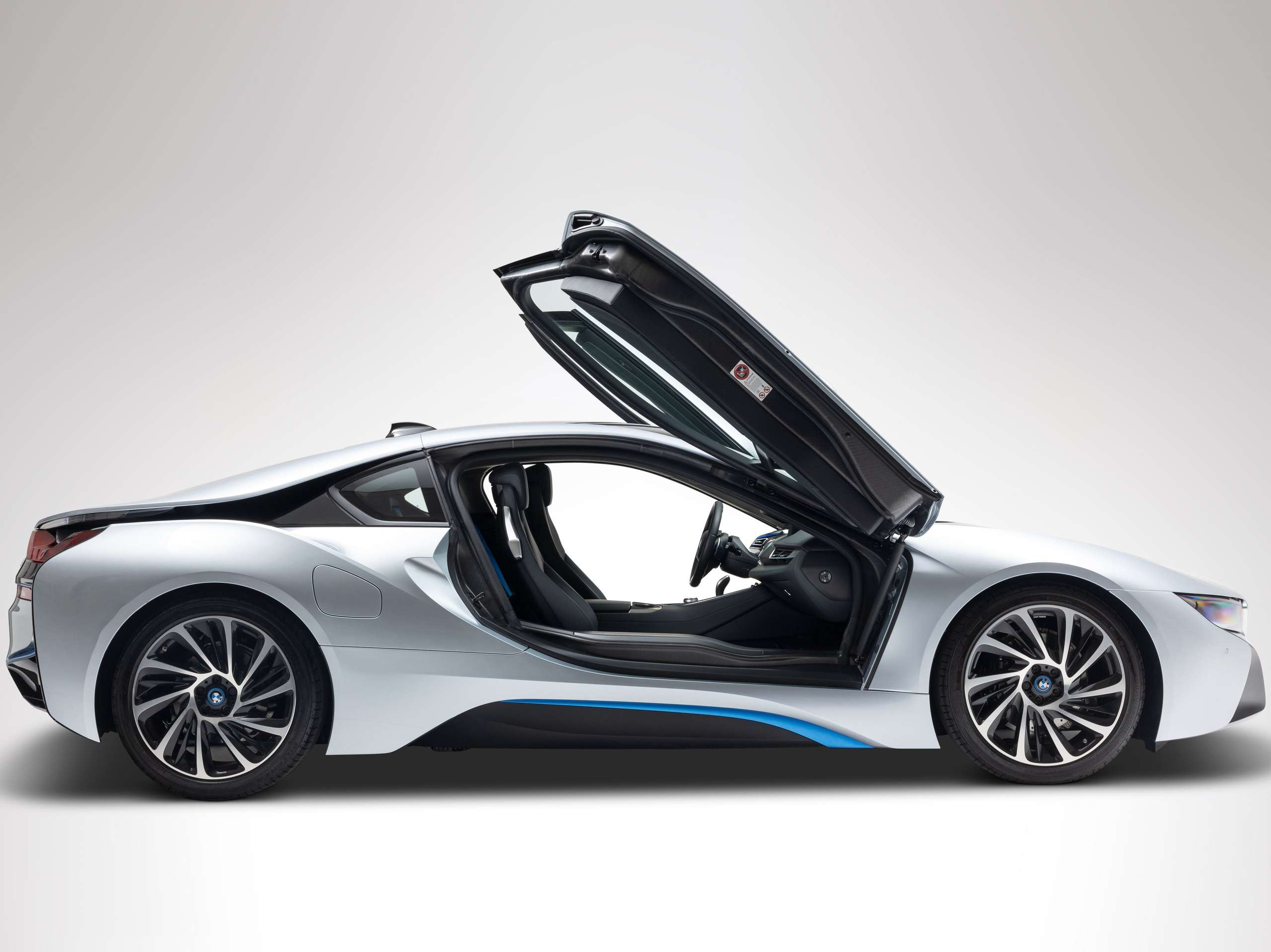 BMW - i8