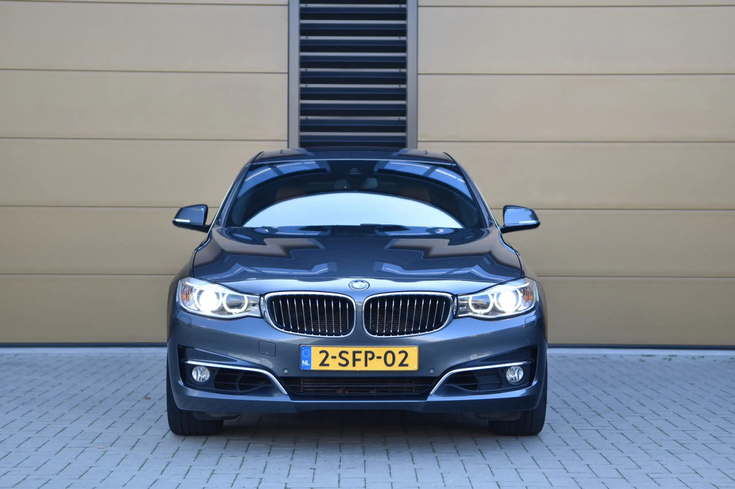 BMW - 335