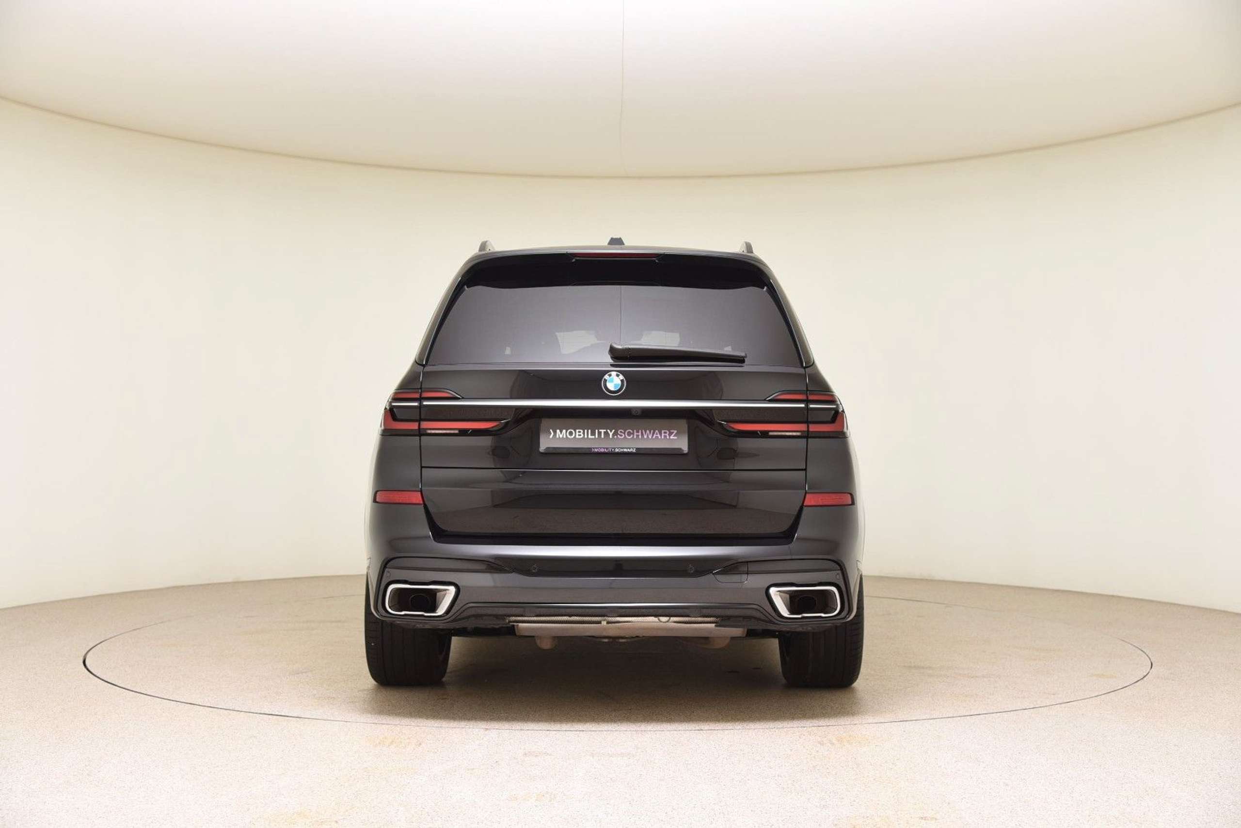 BMW - X7