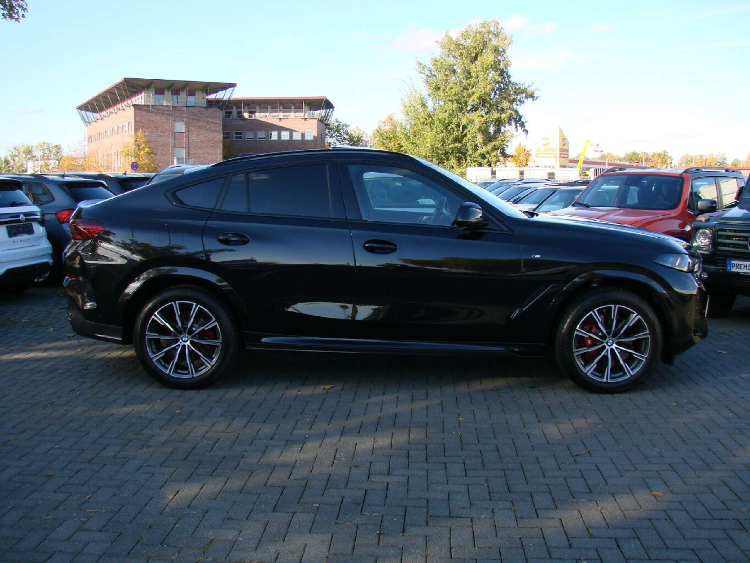 BMW - X6