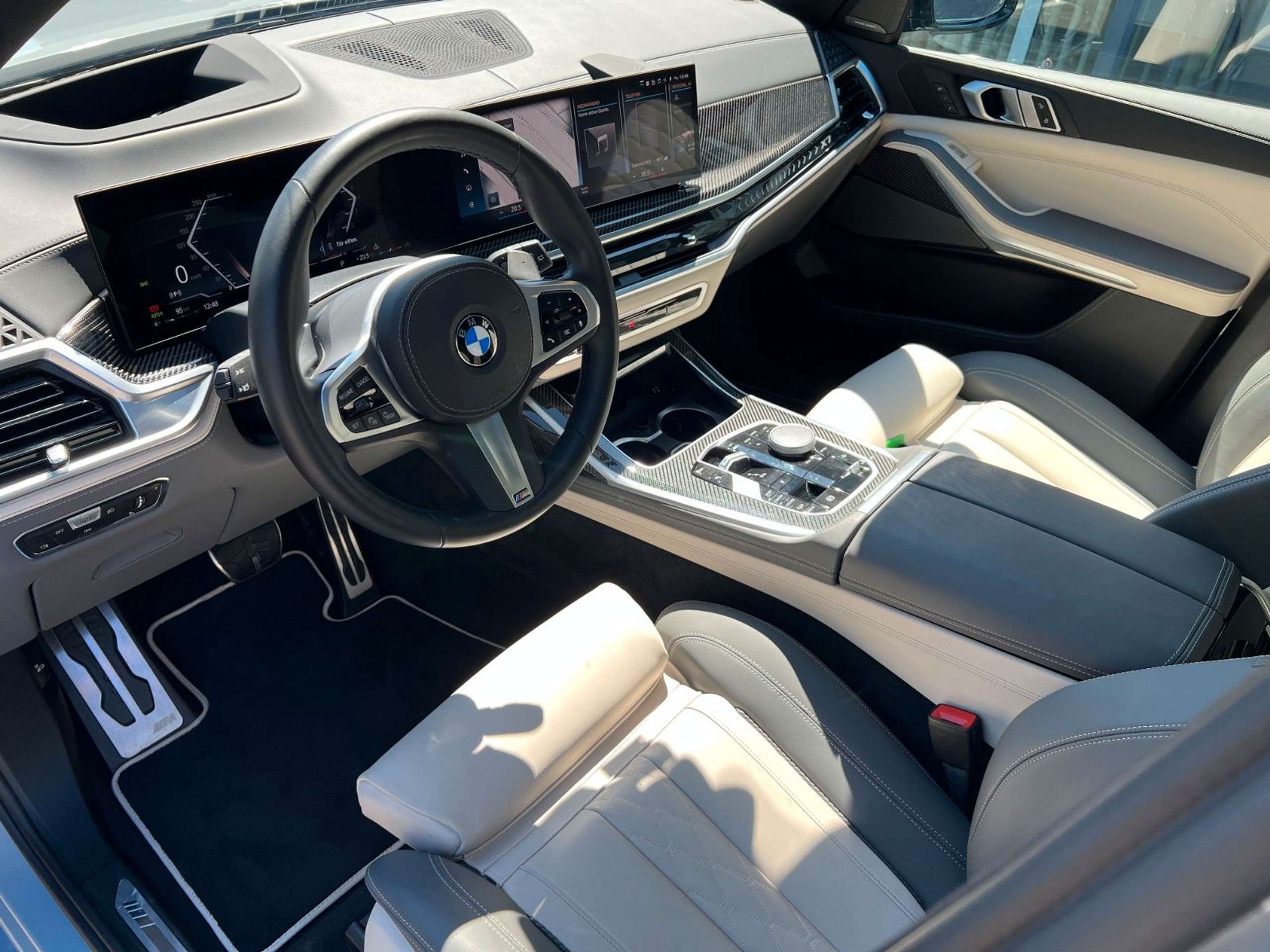 BMW - X7