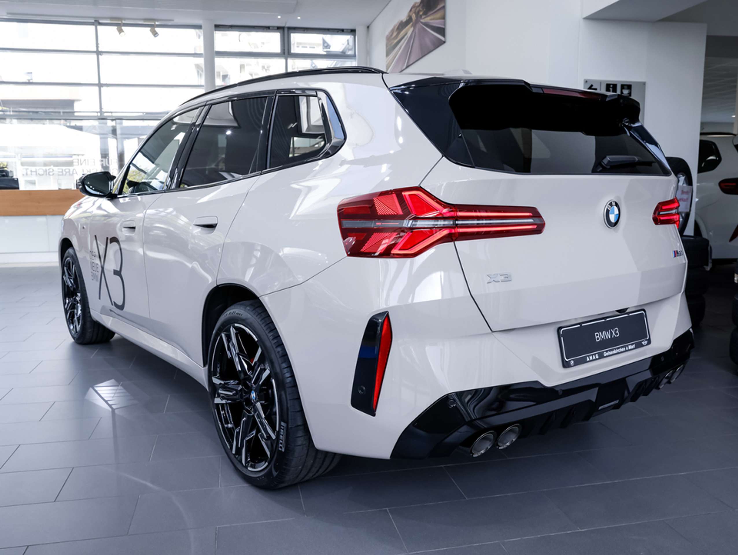 BMW - X3