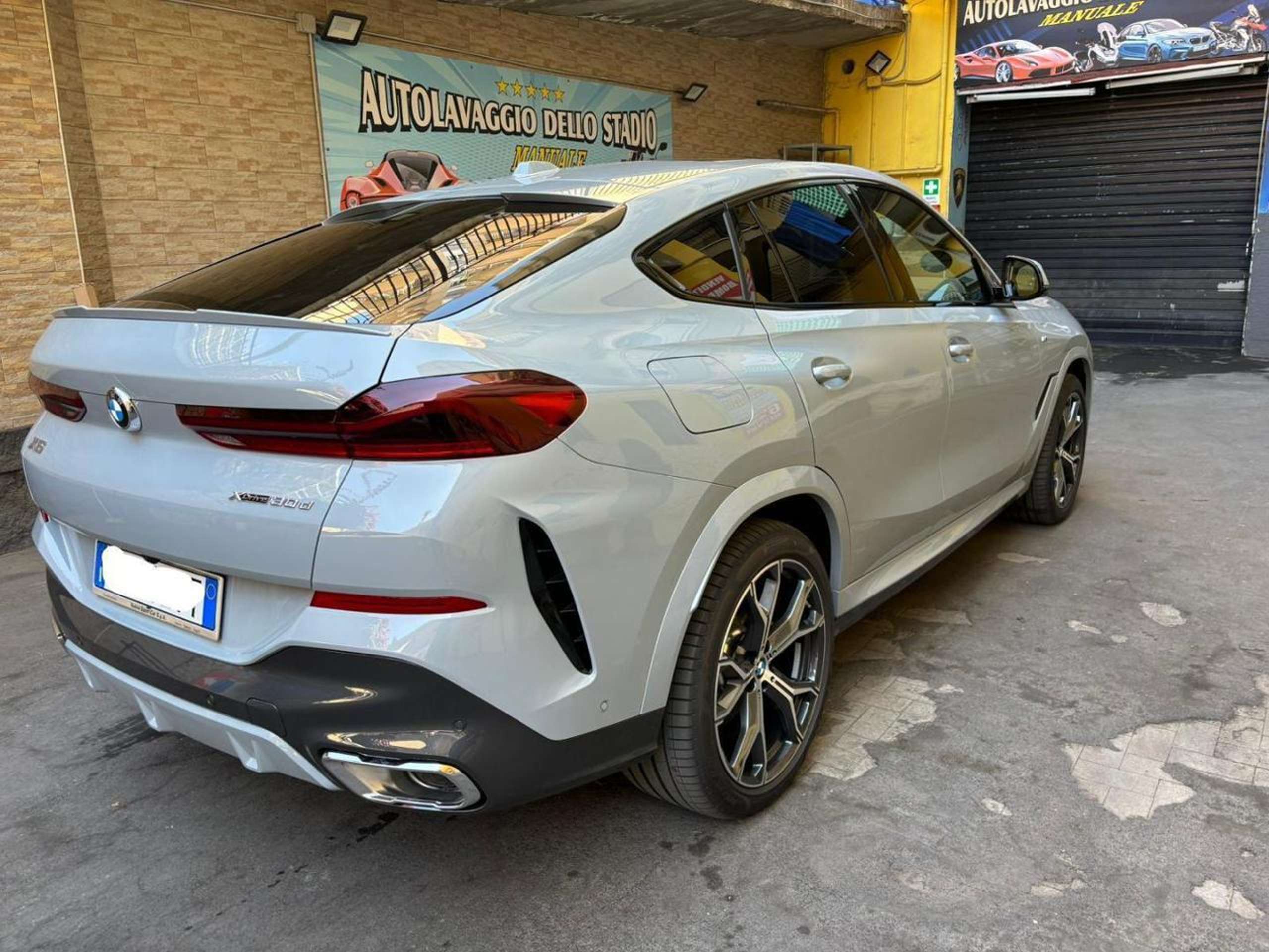 BMW - X6