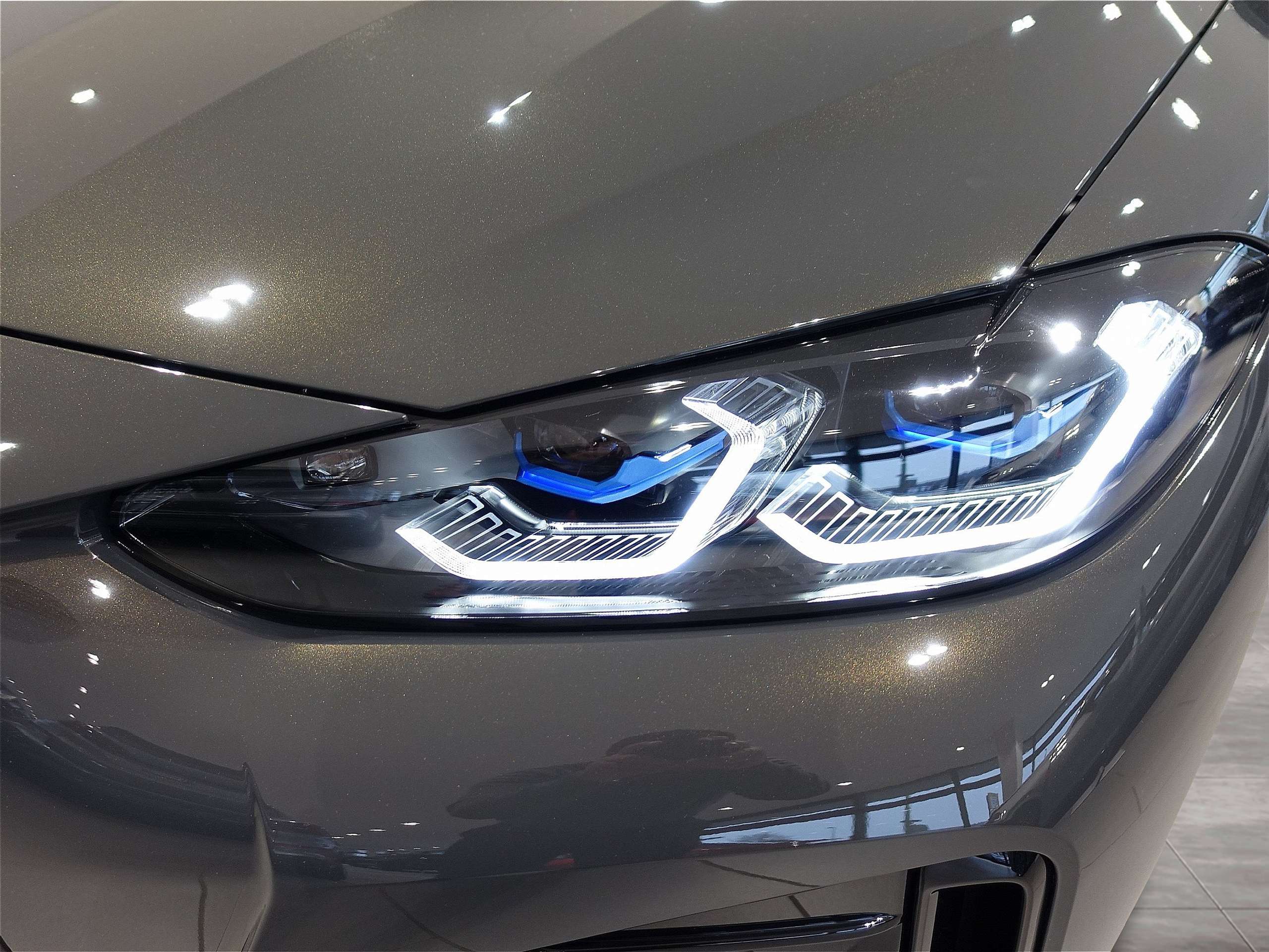 BMW - i4